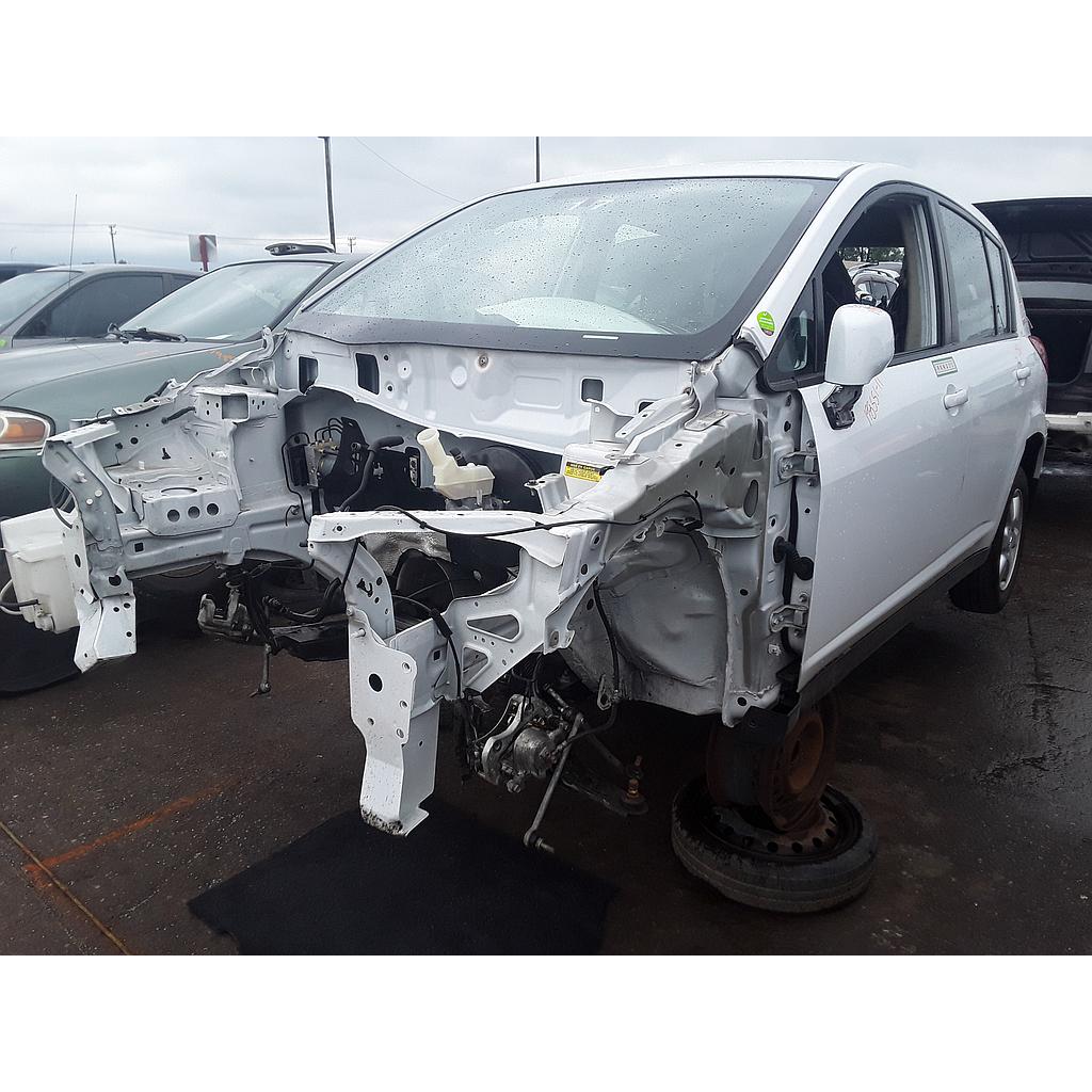 NISSAN VERSA 2011