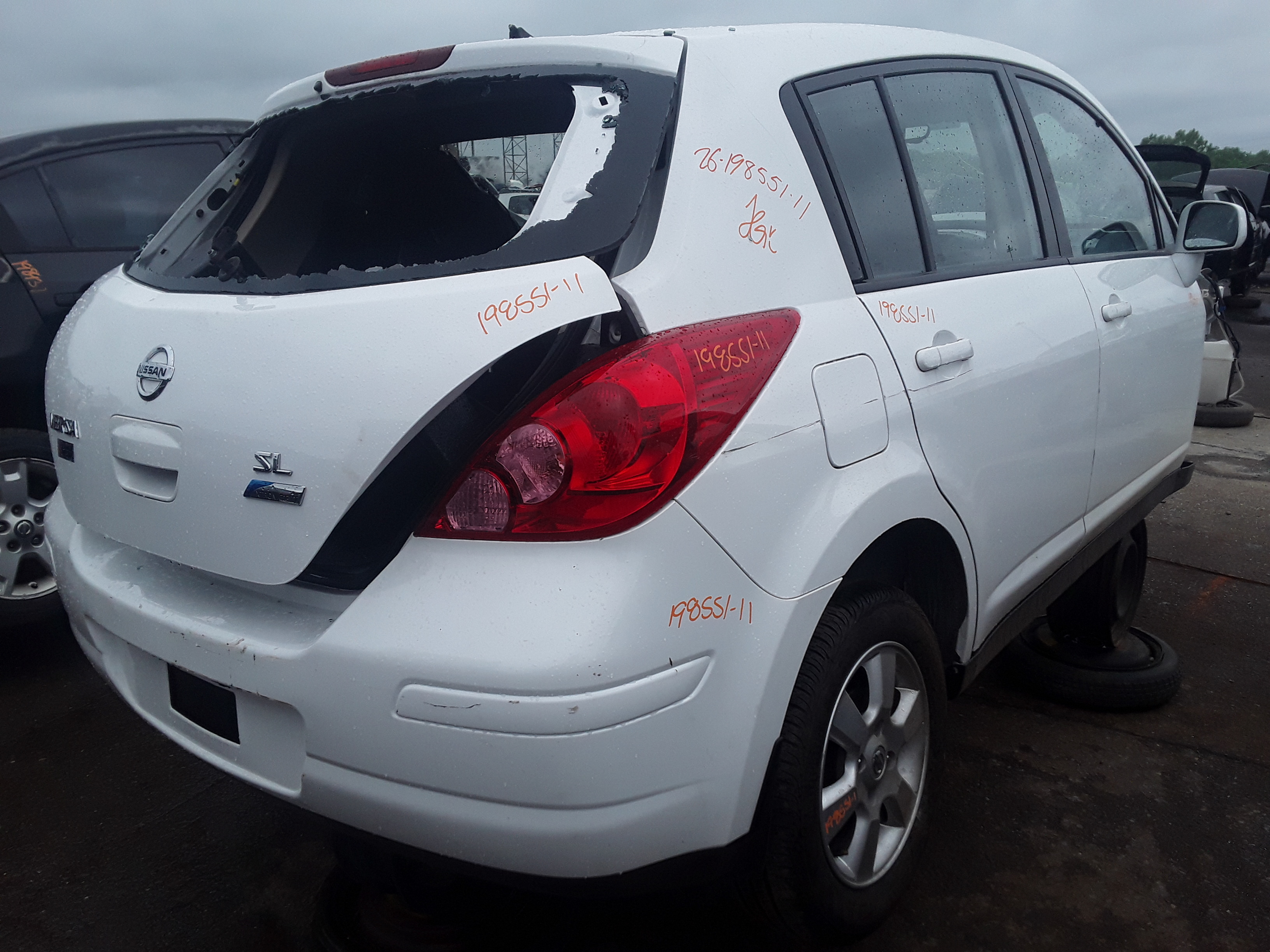 NISSAN VERSA 2011