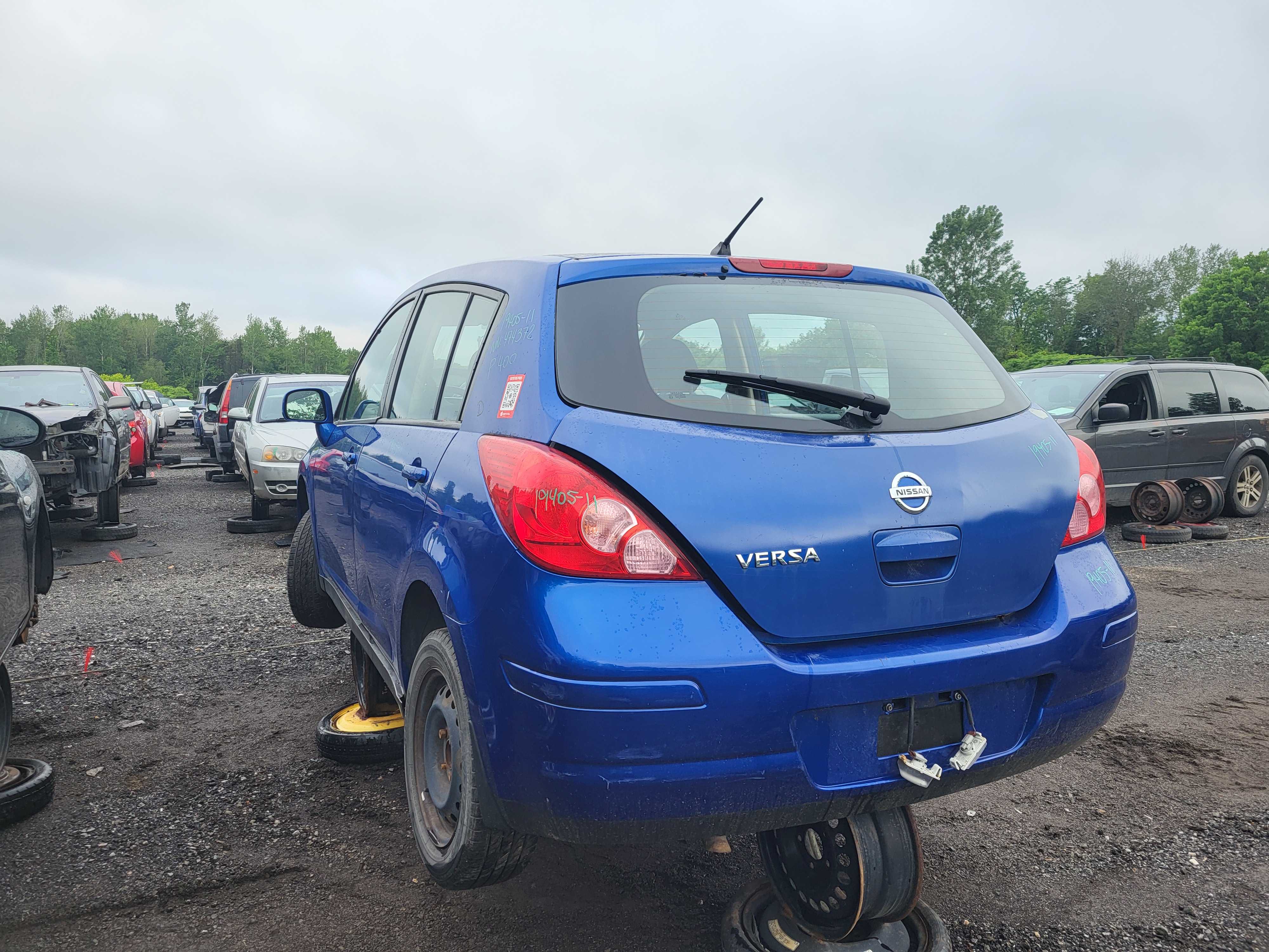 NISSAN VERSA 2011