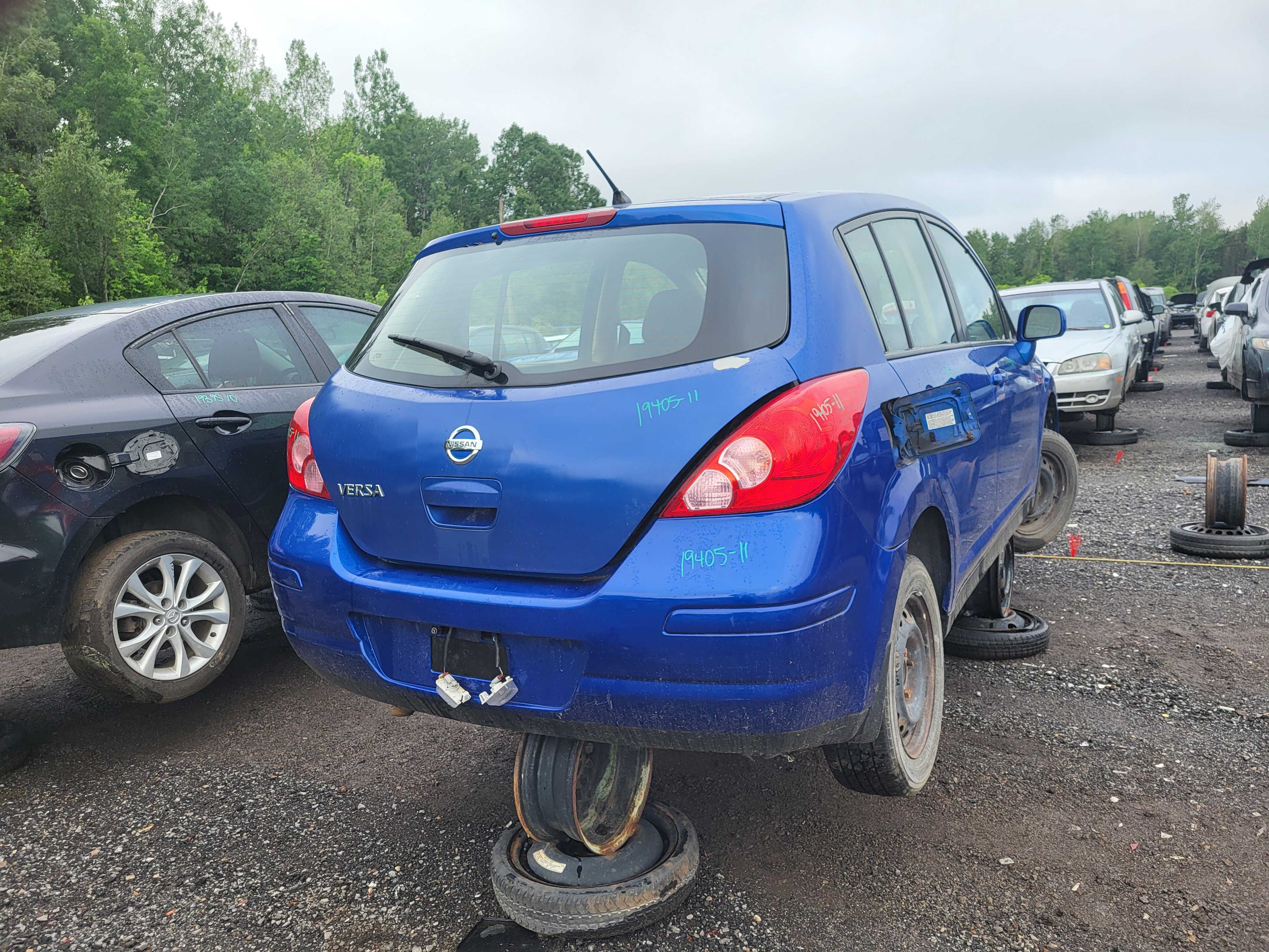 NISSAN VERSA 2011