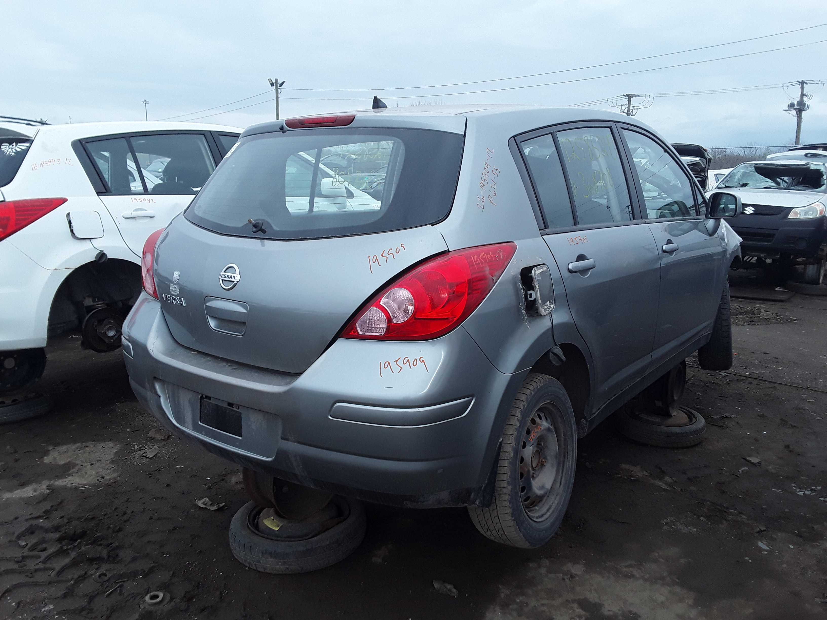 NISSAN VERSA 2012