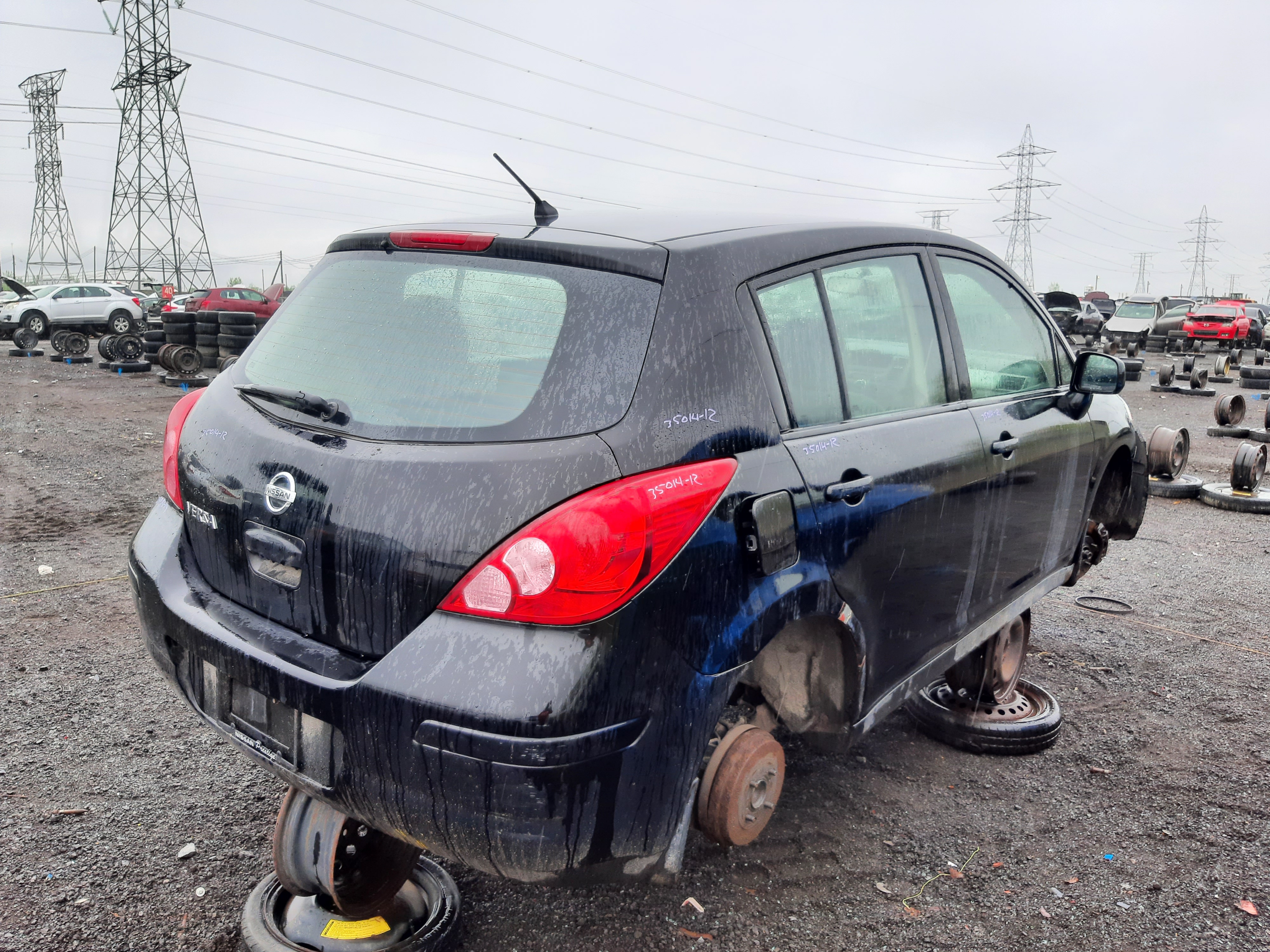 NISSAN VERSA 2012