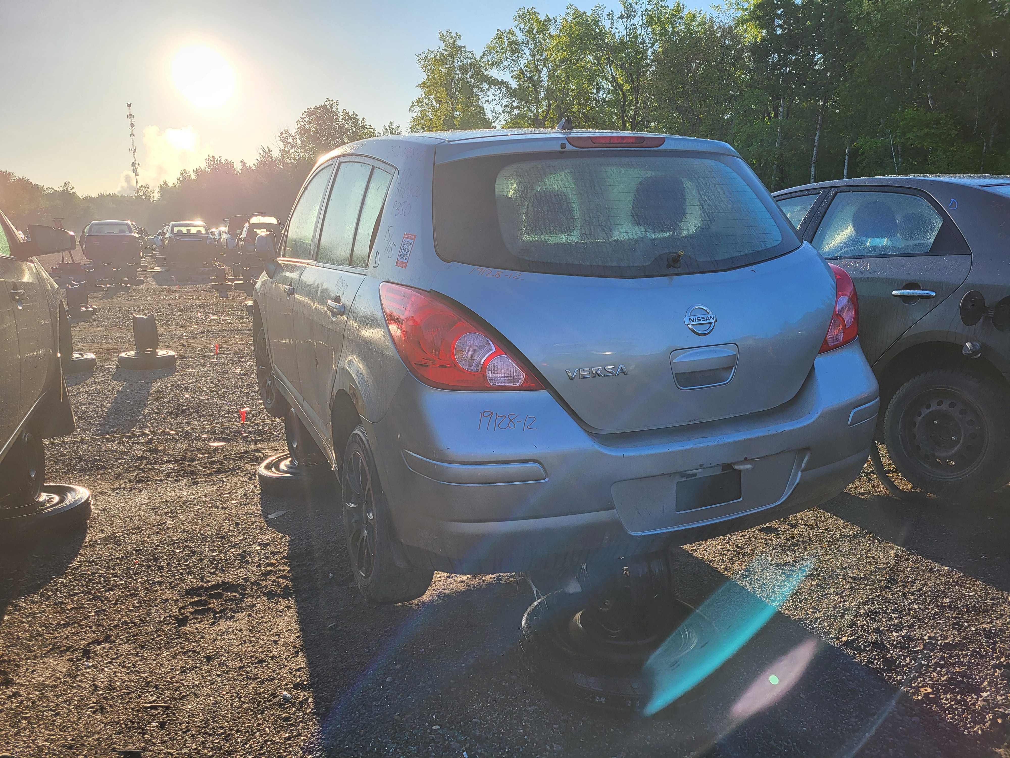 NISSAN VERSA 2012