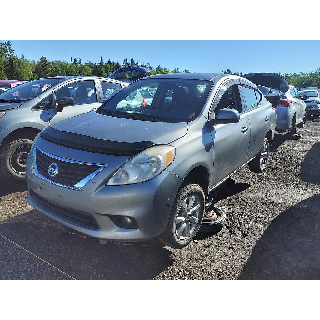 NISSAN VERSA 2012