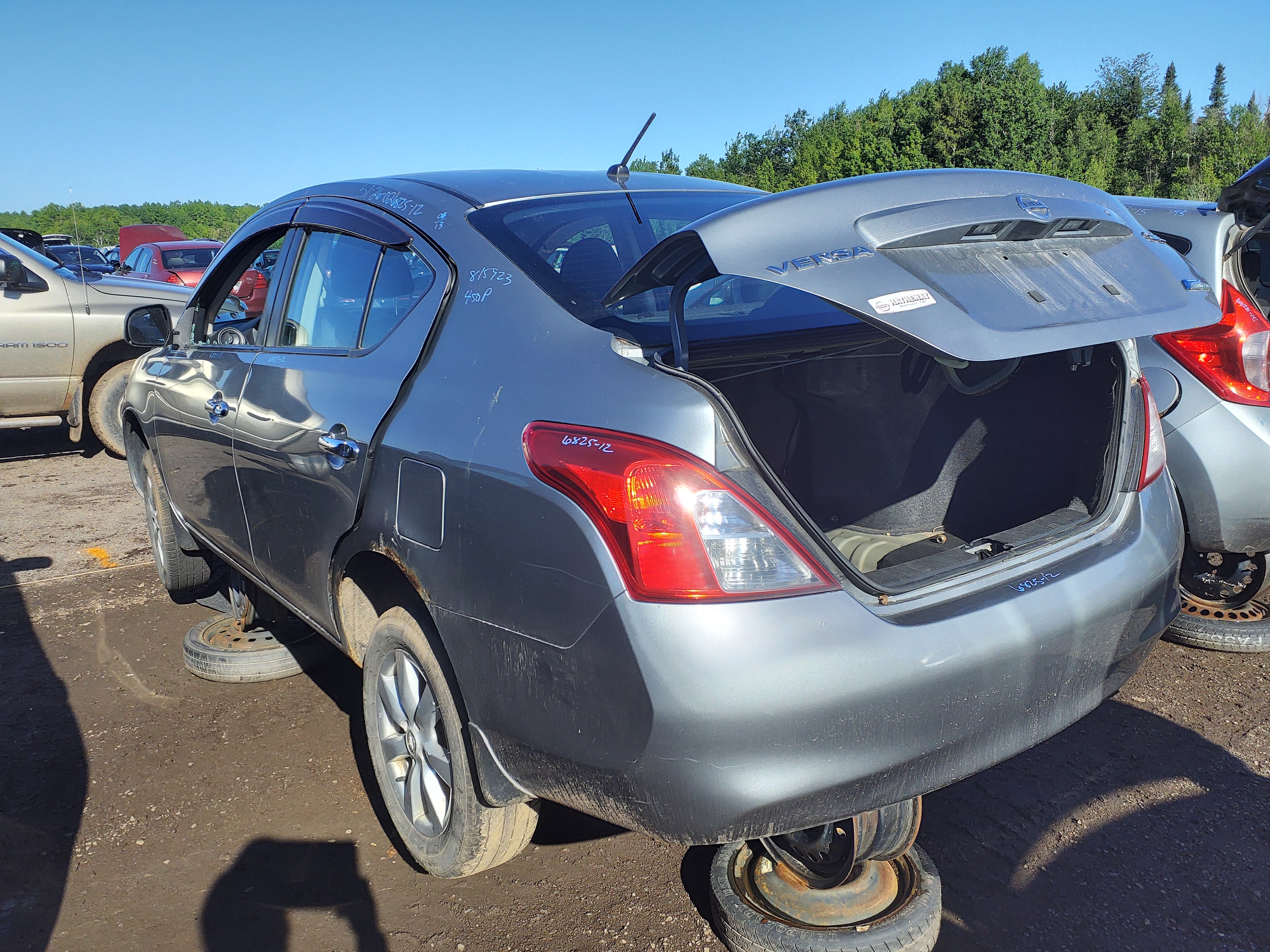 NISSAN VERSA 2012