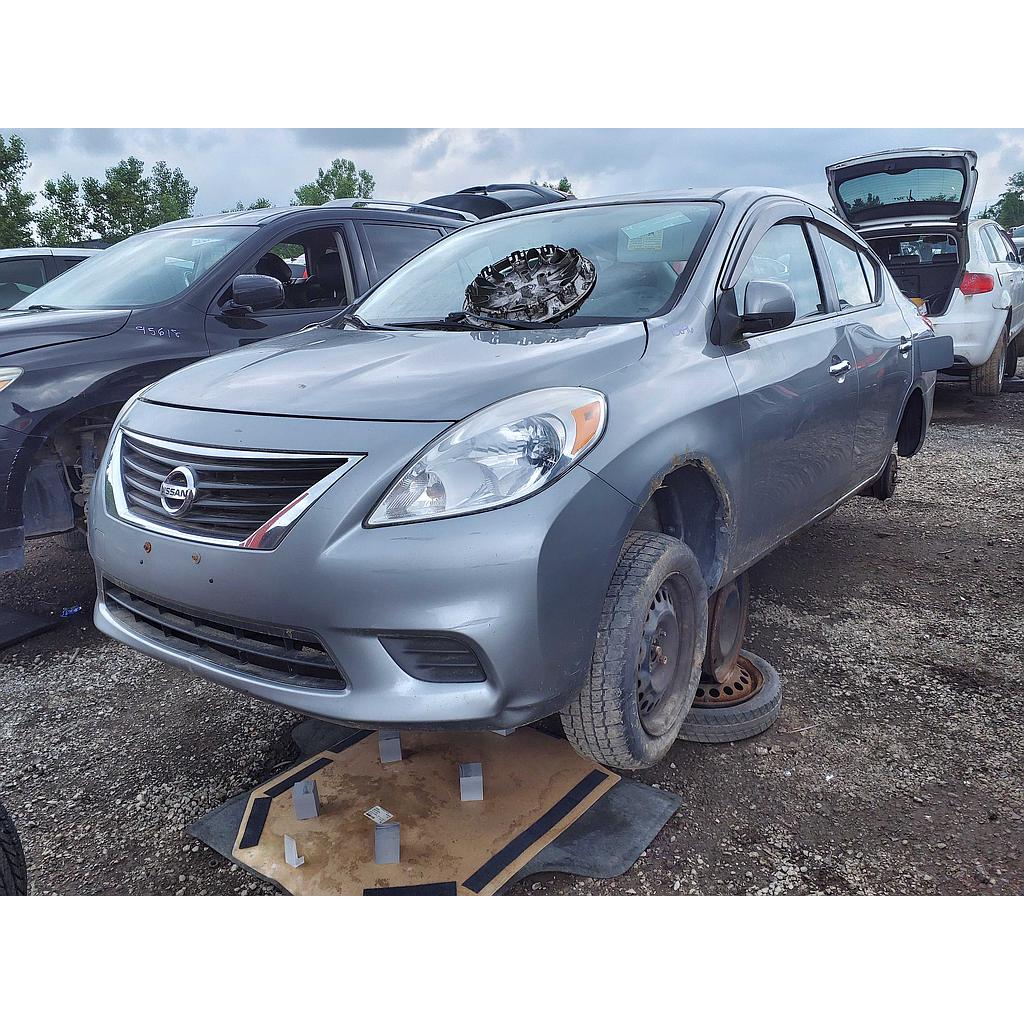 NISSAN VERSA 2012