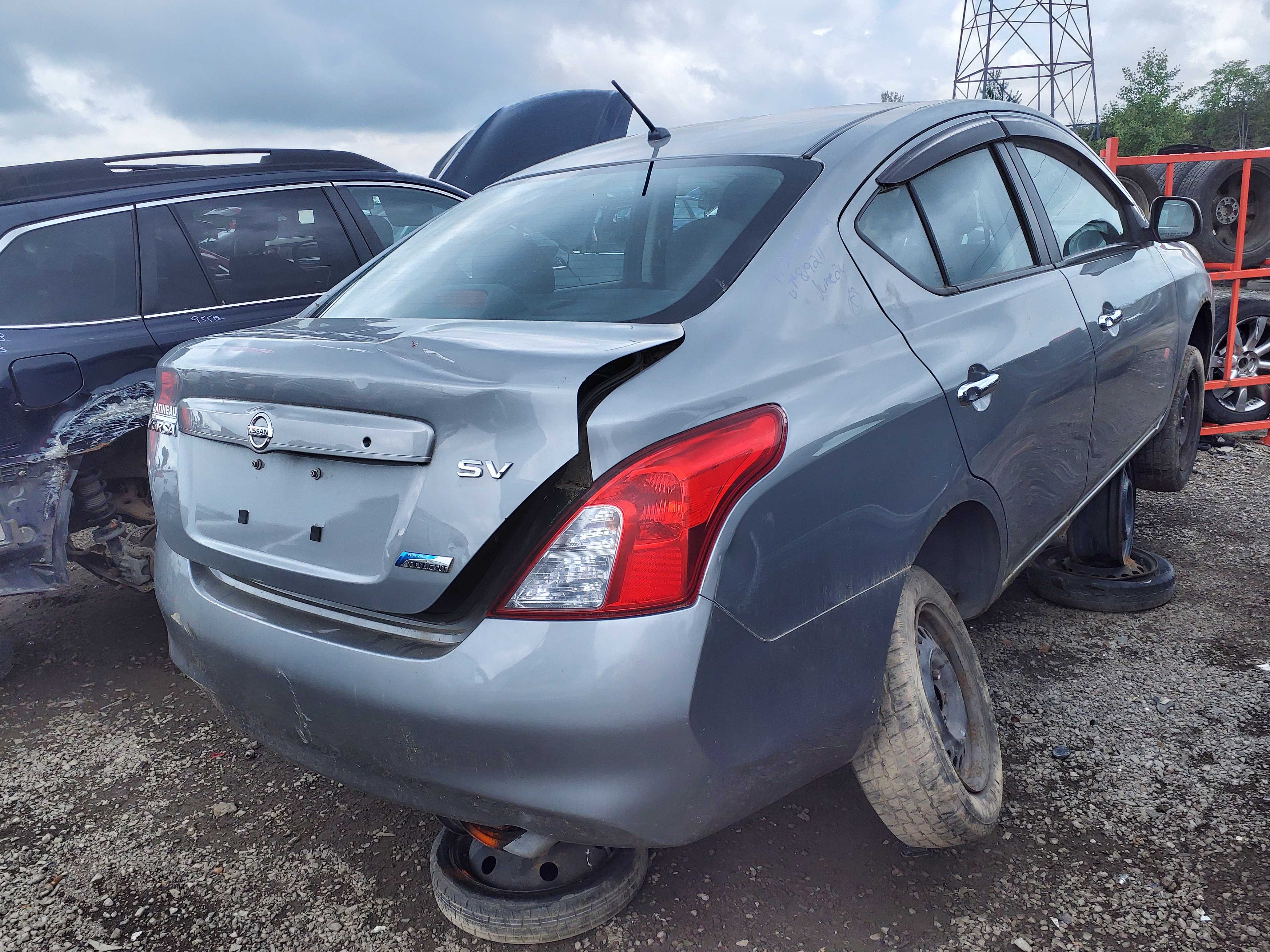 NISSAN VERSA 2012