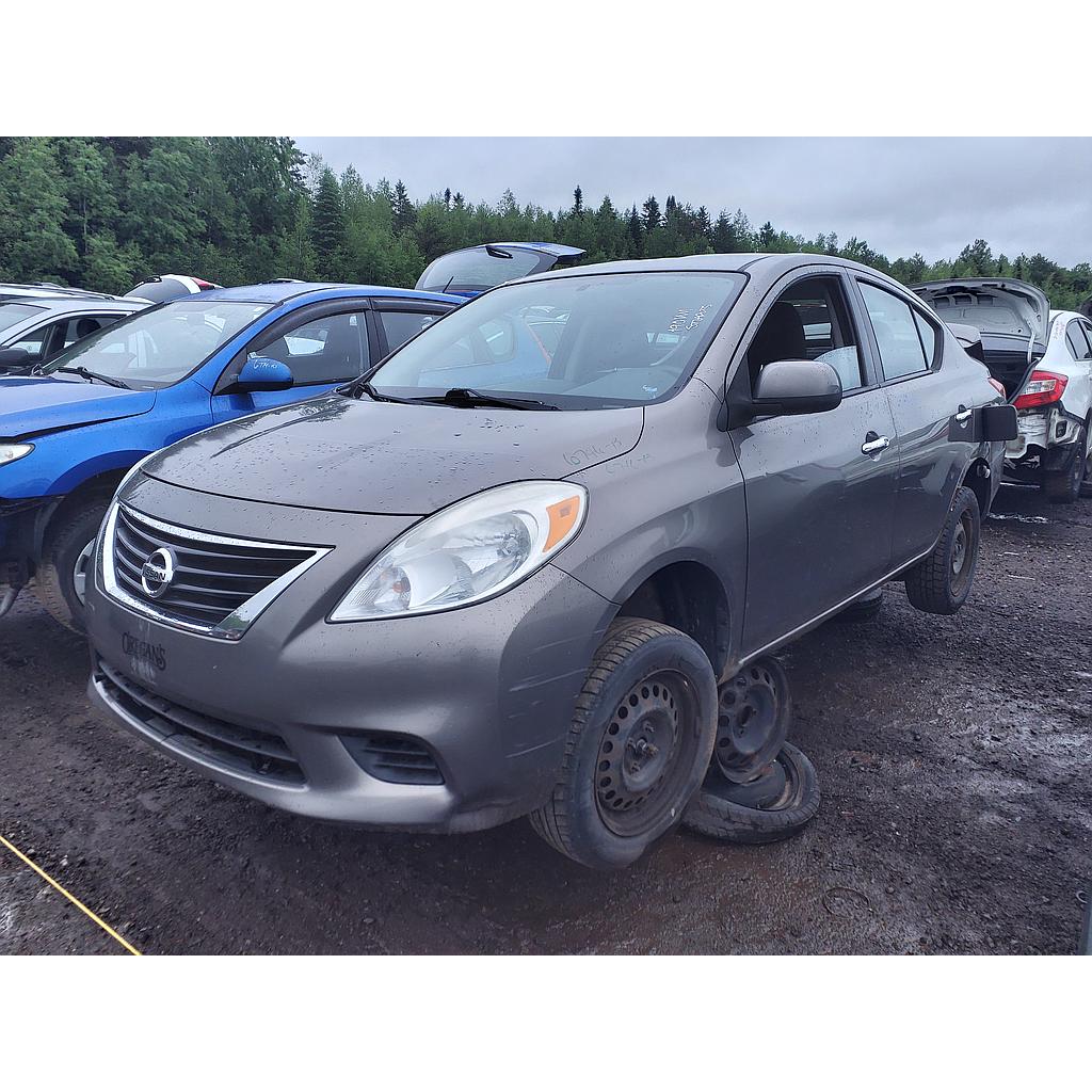 NISSAN VERSA 2013