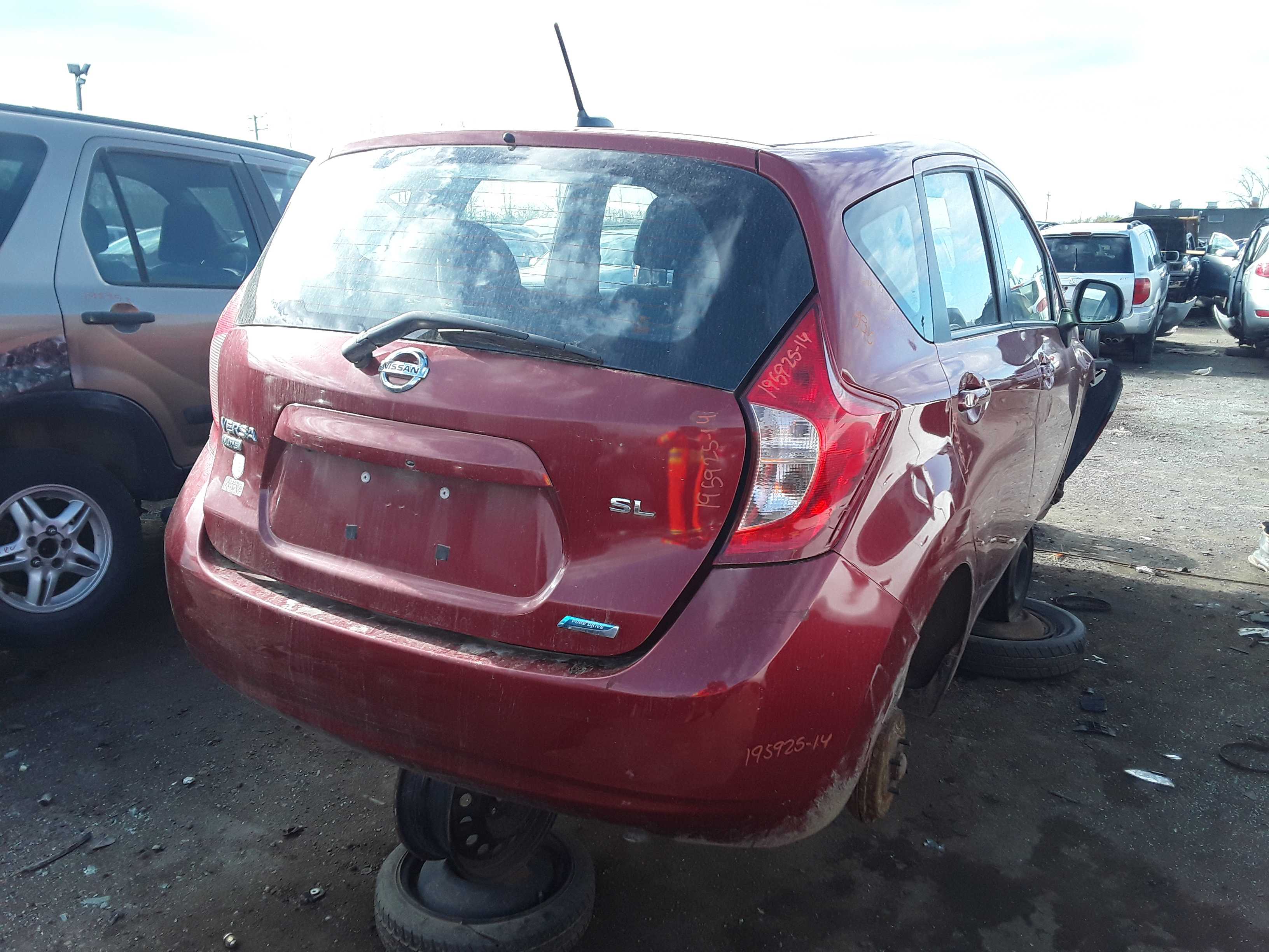NISSAN VERSA 2014