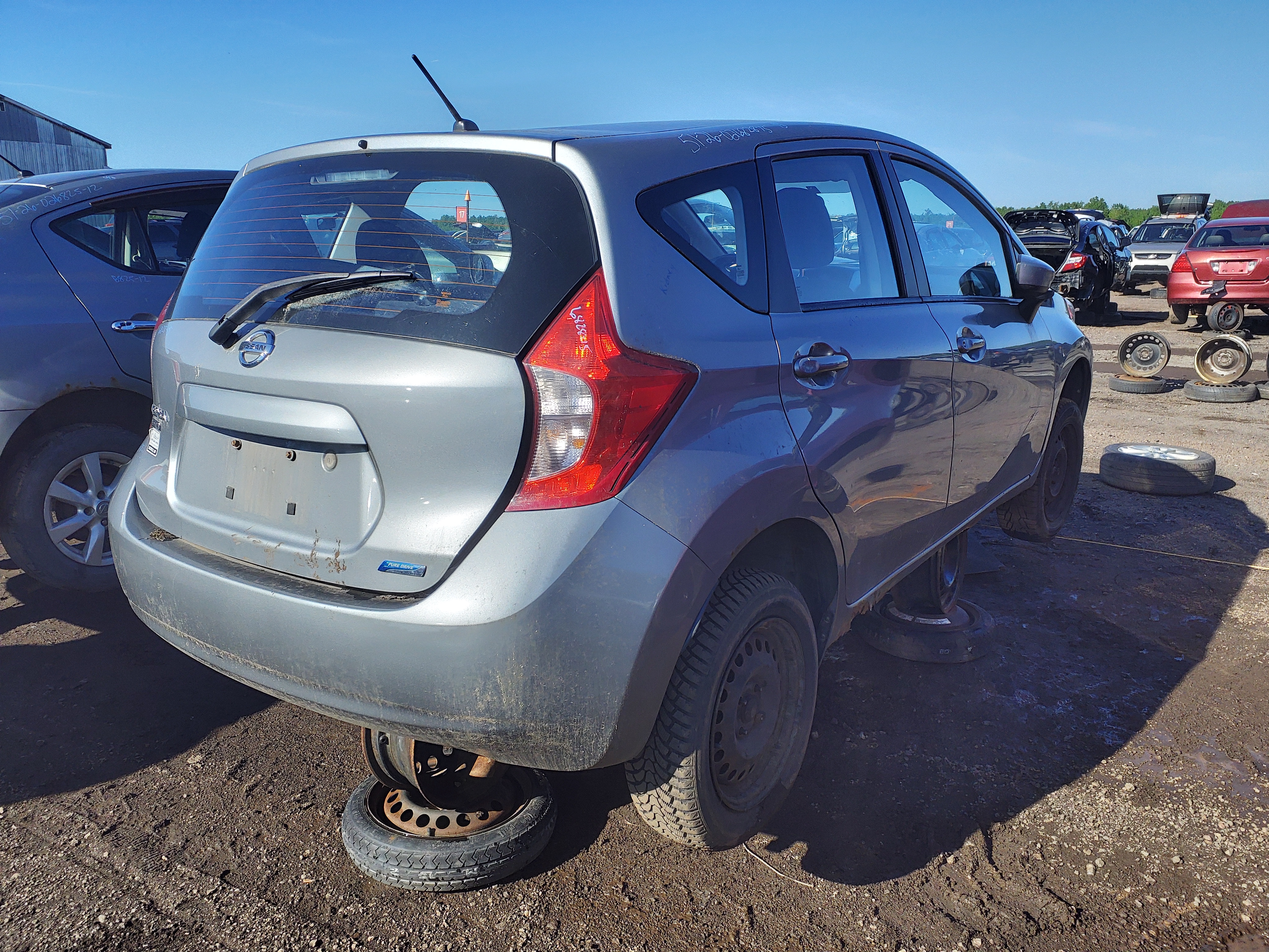 NISSAN VERSA 2015