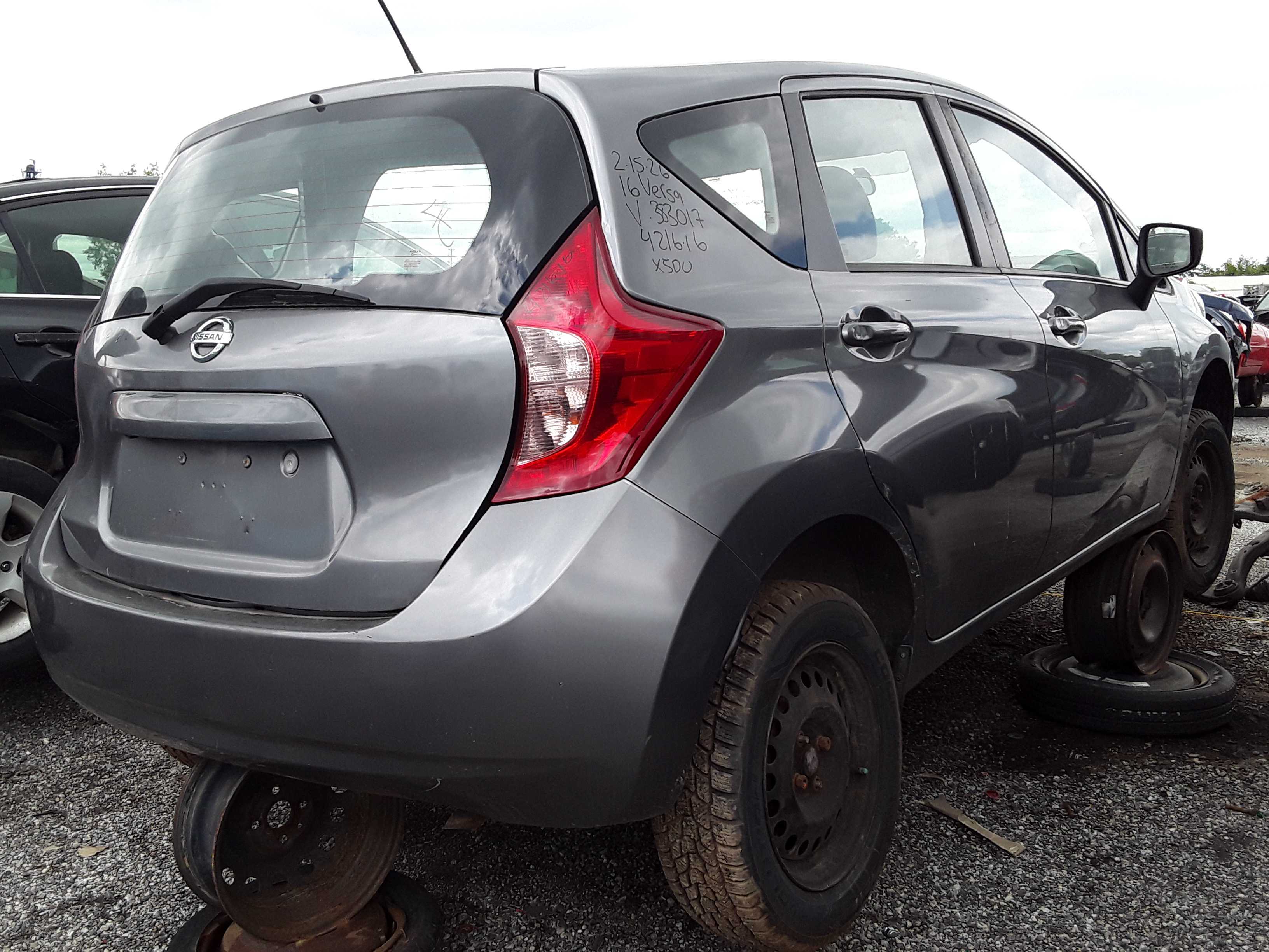 NISSAN VERSA 2016