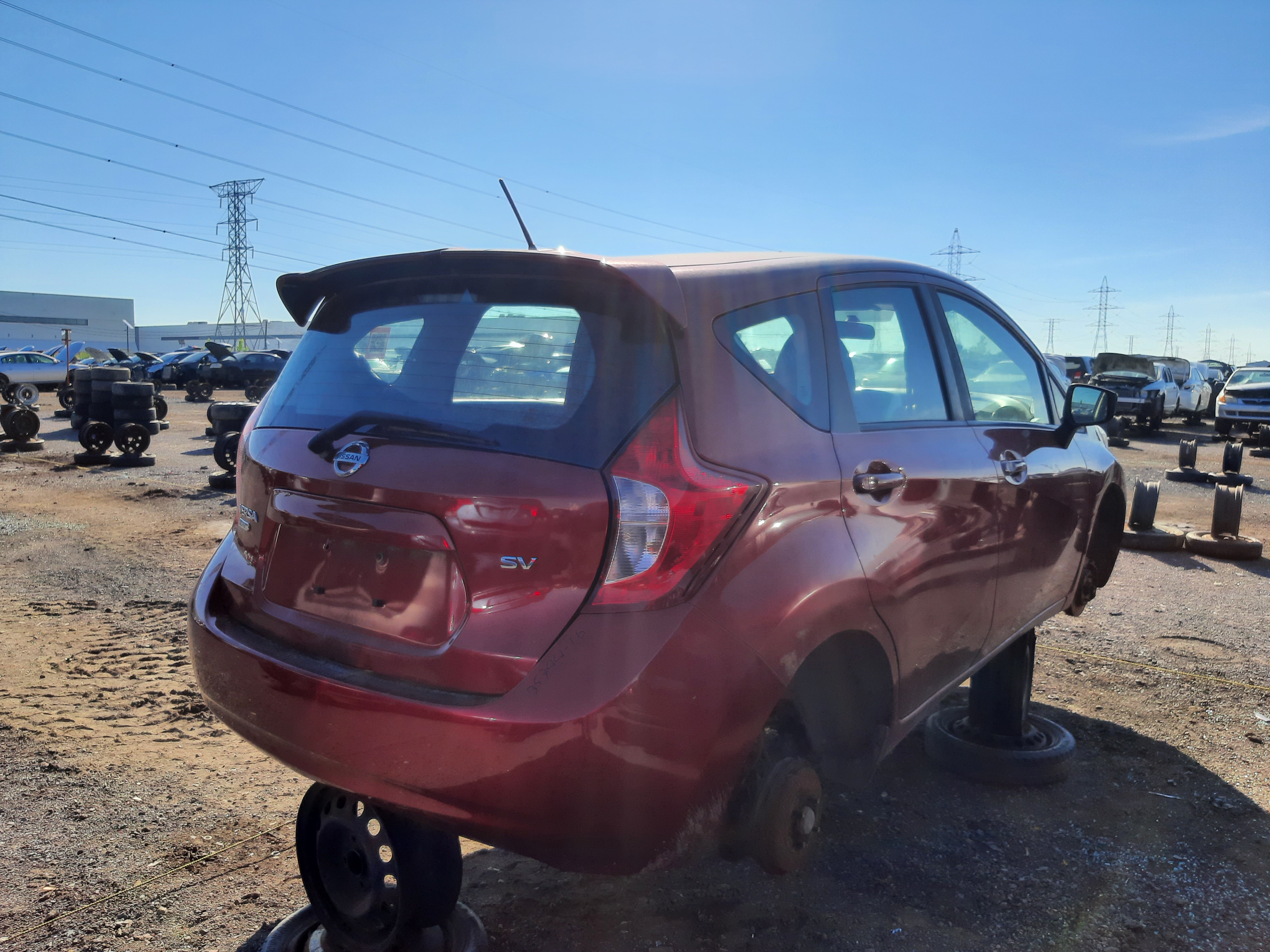 NISSAN VERSA 2016