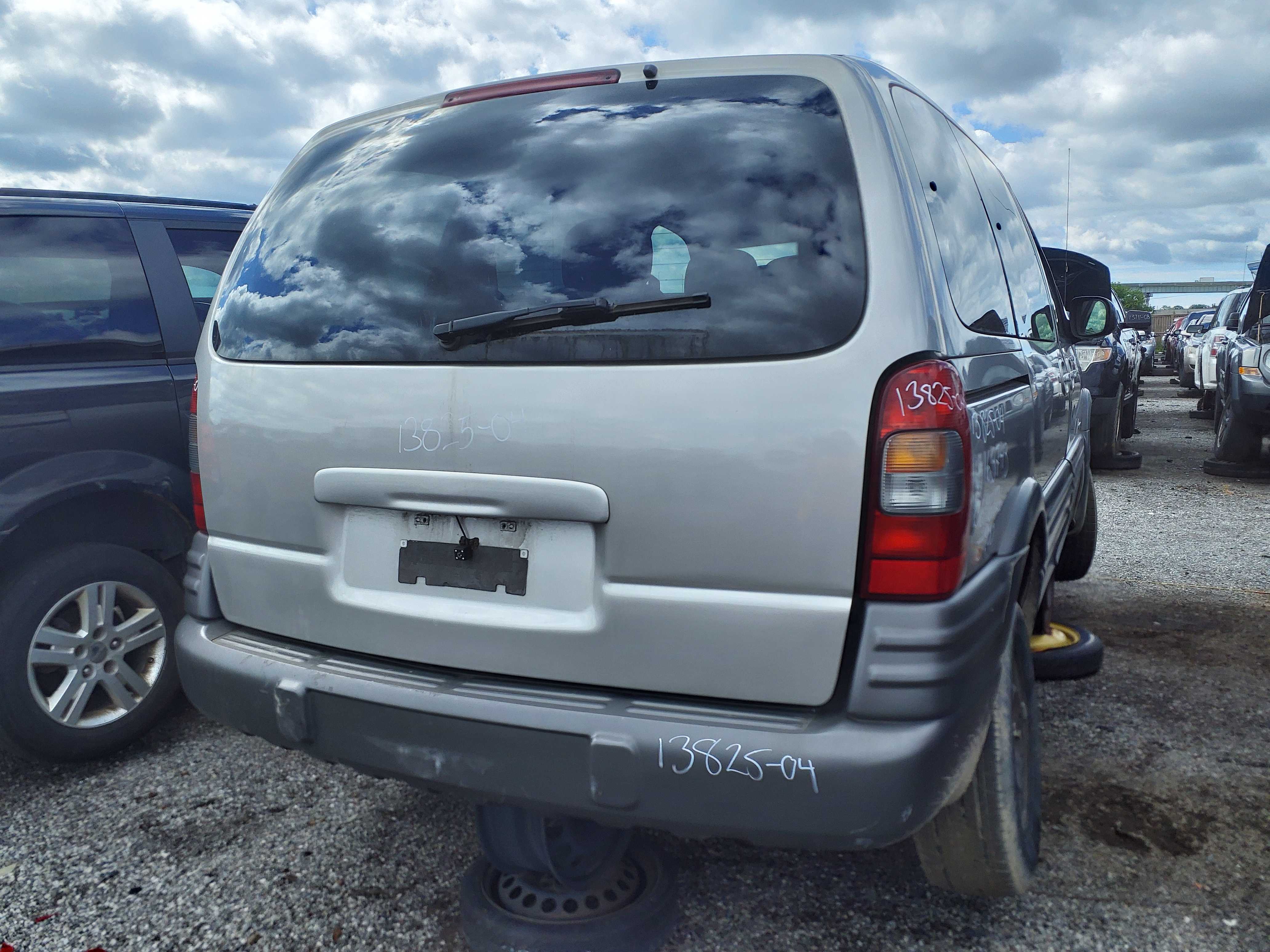 PONTIAC MONTANA 2004