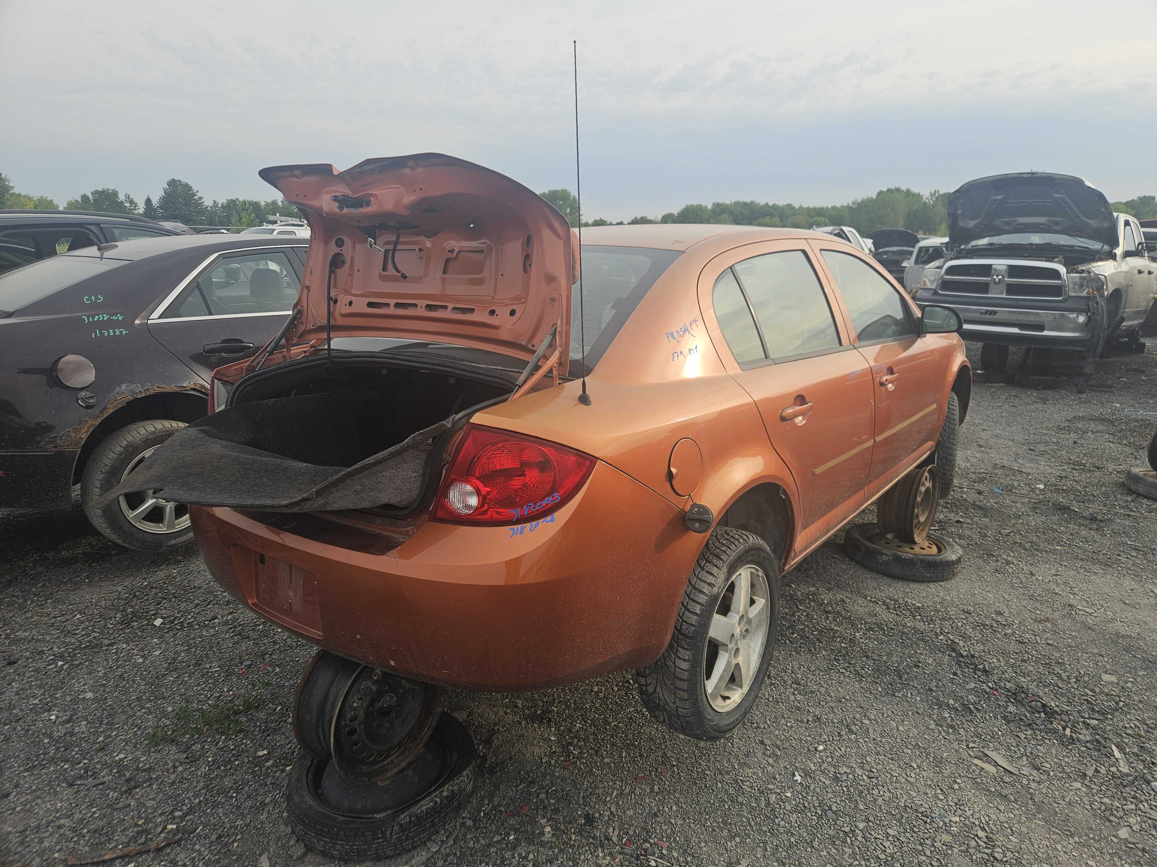 PONTIAC PURSUIT 2005