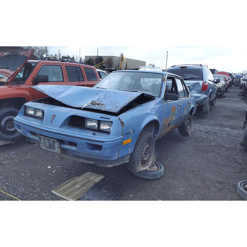 PONTIAC SUNBIRD 1987