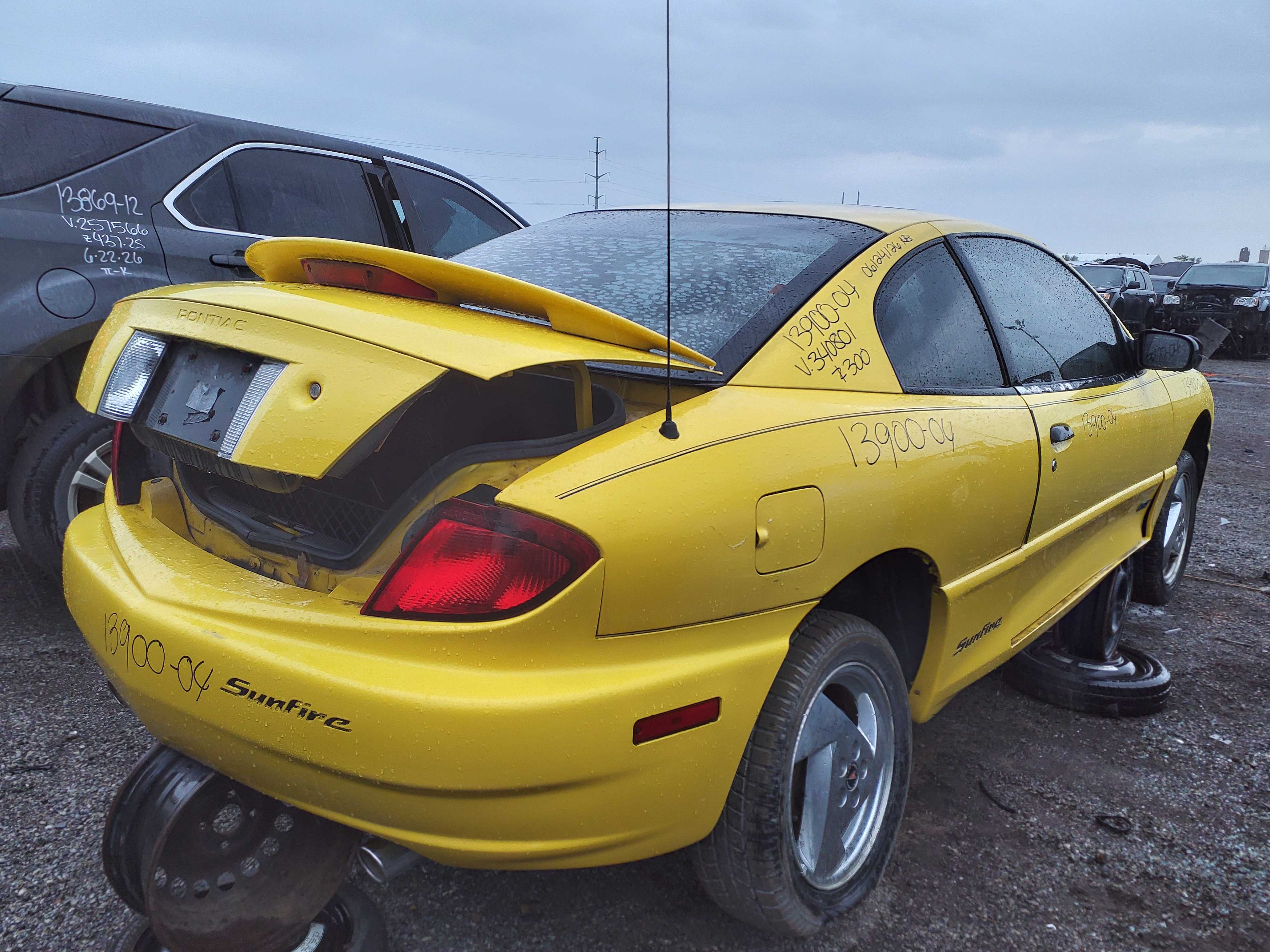 PONTIAC SUNFIRE 2004