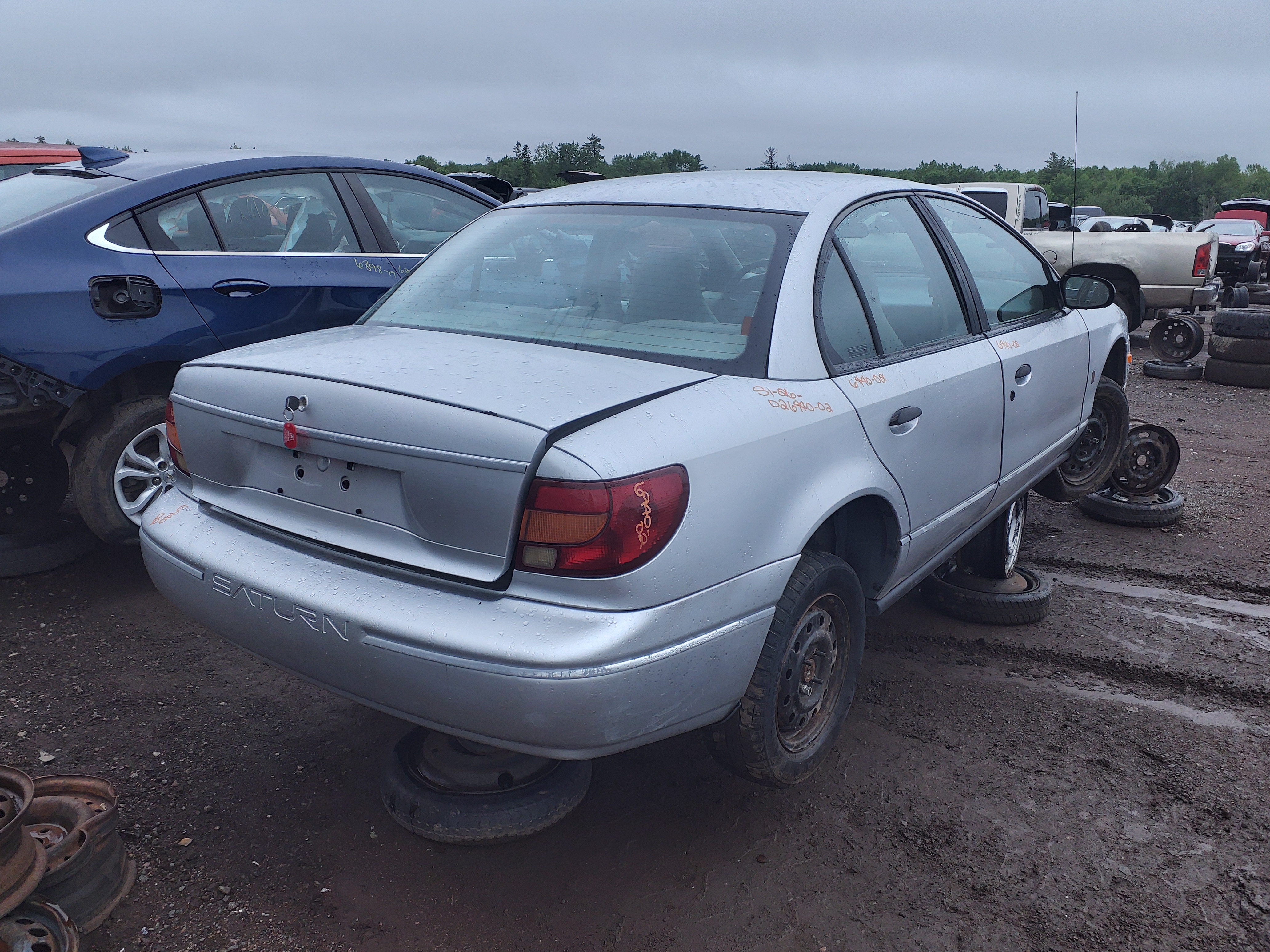 SATURN SL 2002