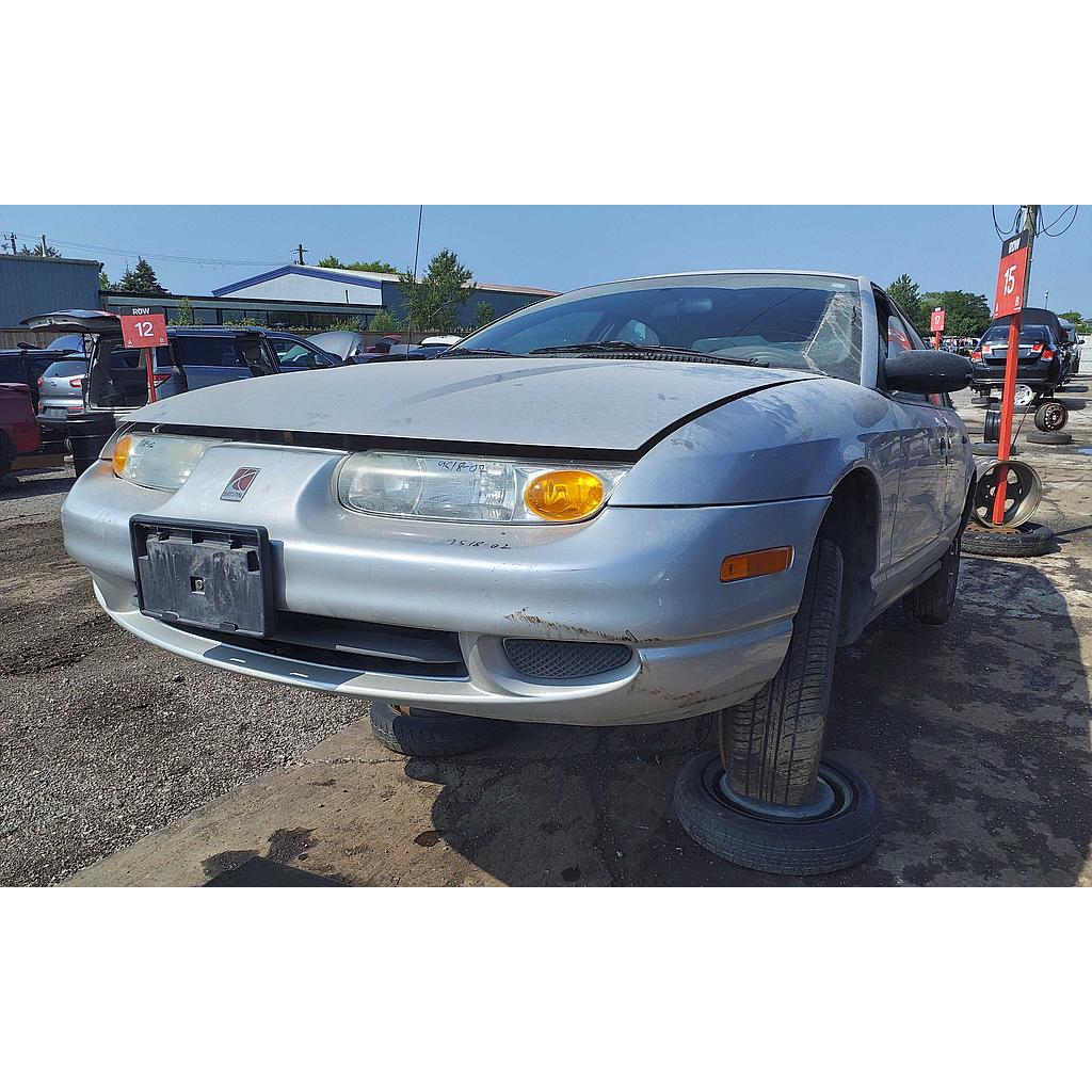 SATURN SL 2002
