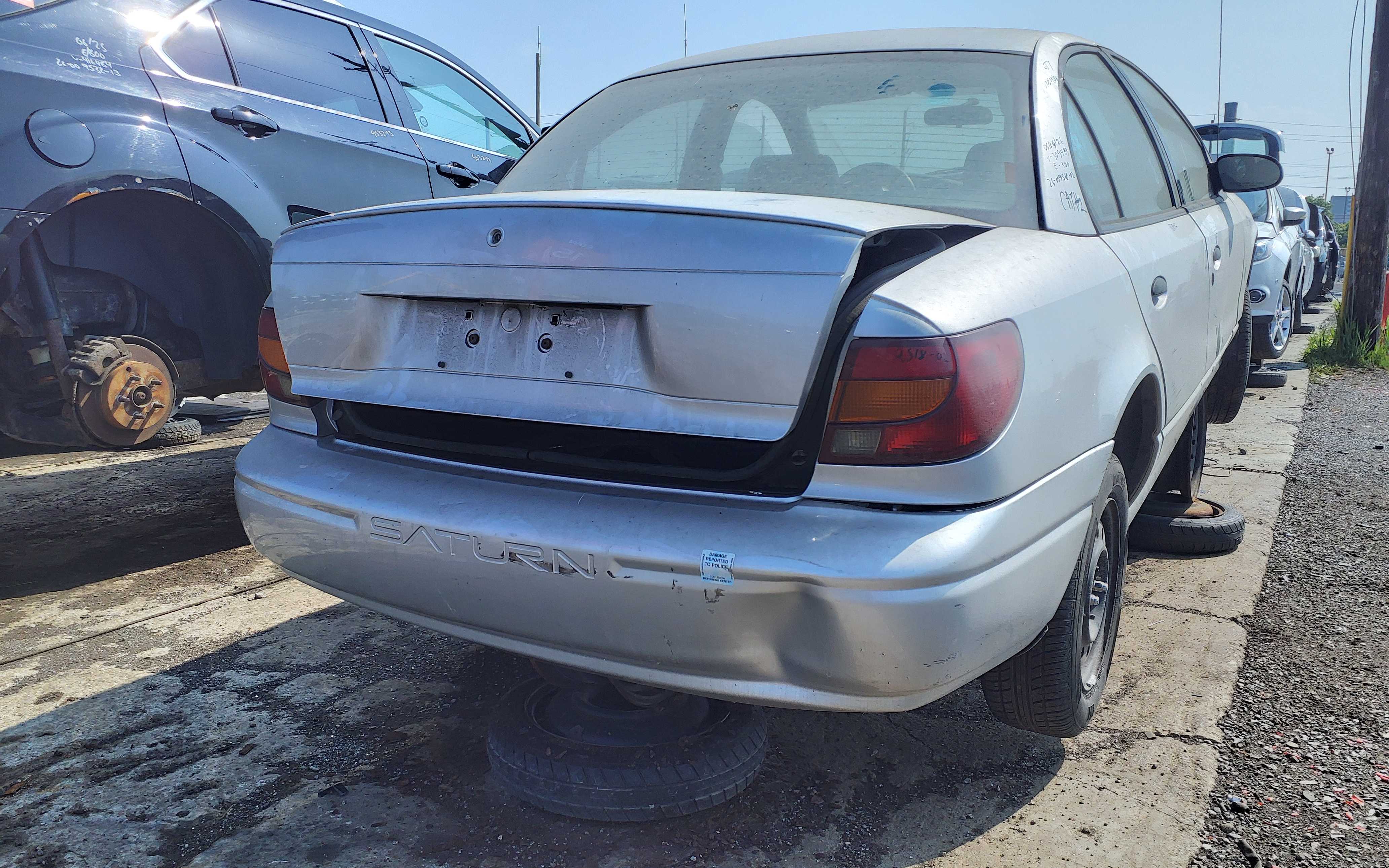SATURN SL 2002
