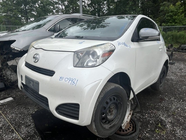 SCION IQ 2012
