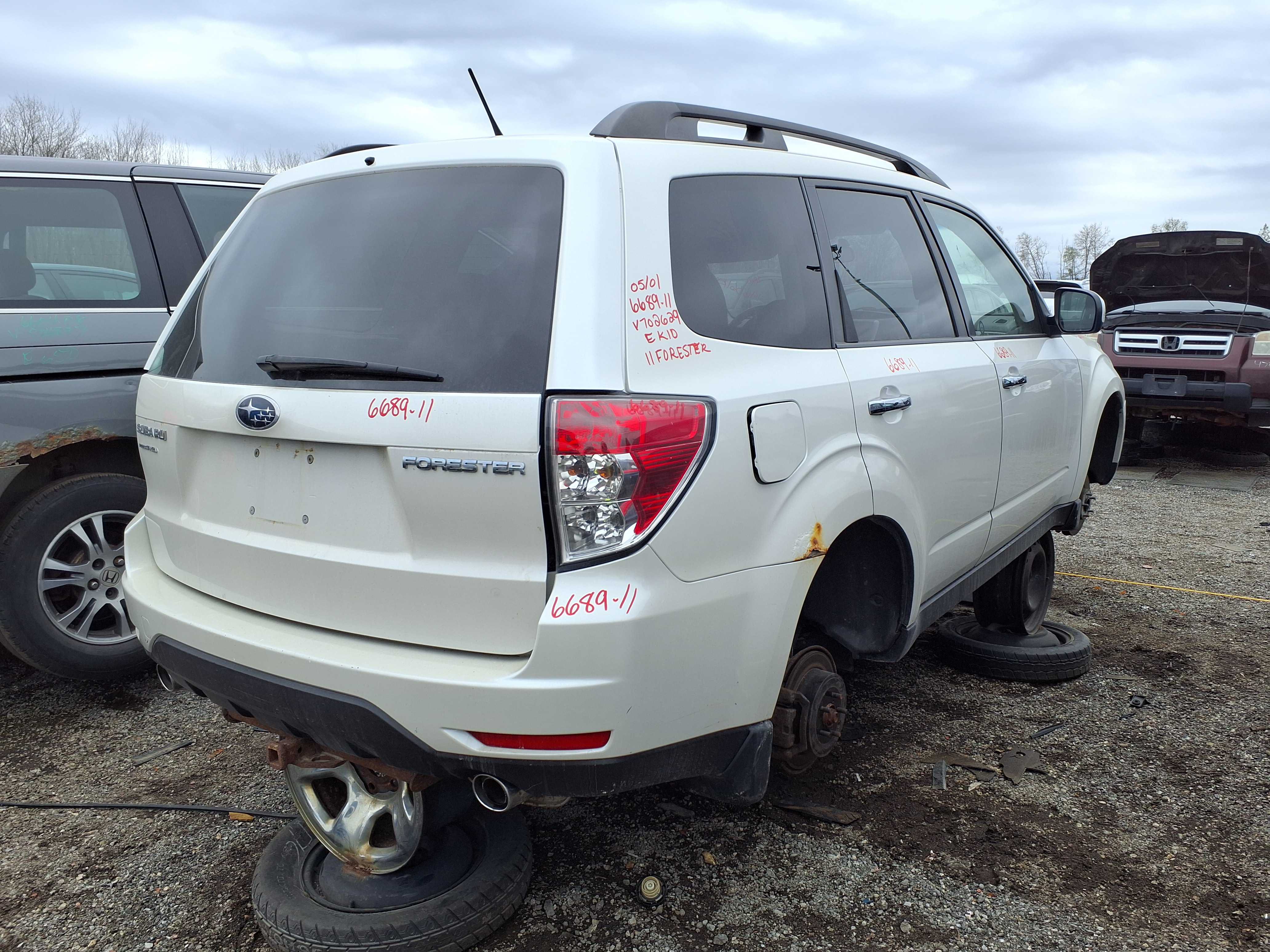 SUBARU FORESTER 2011