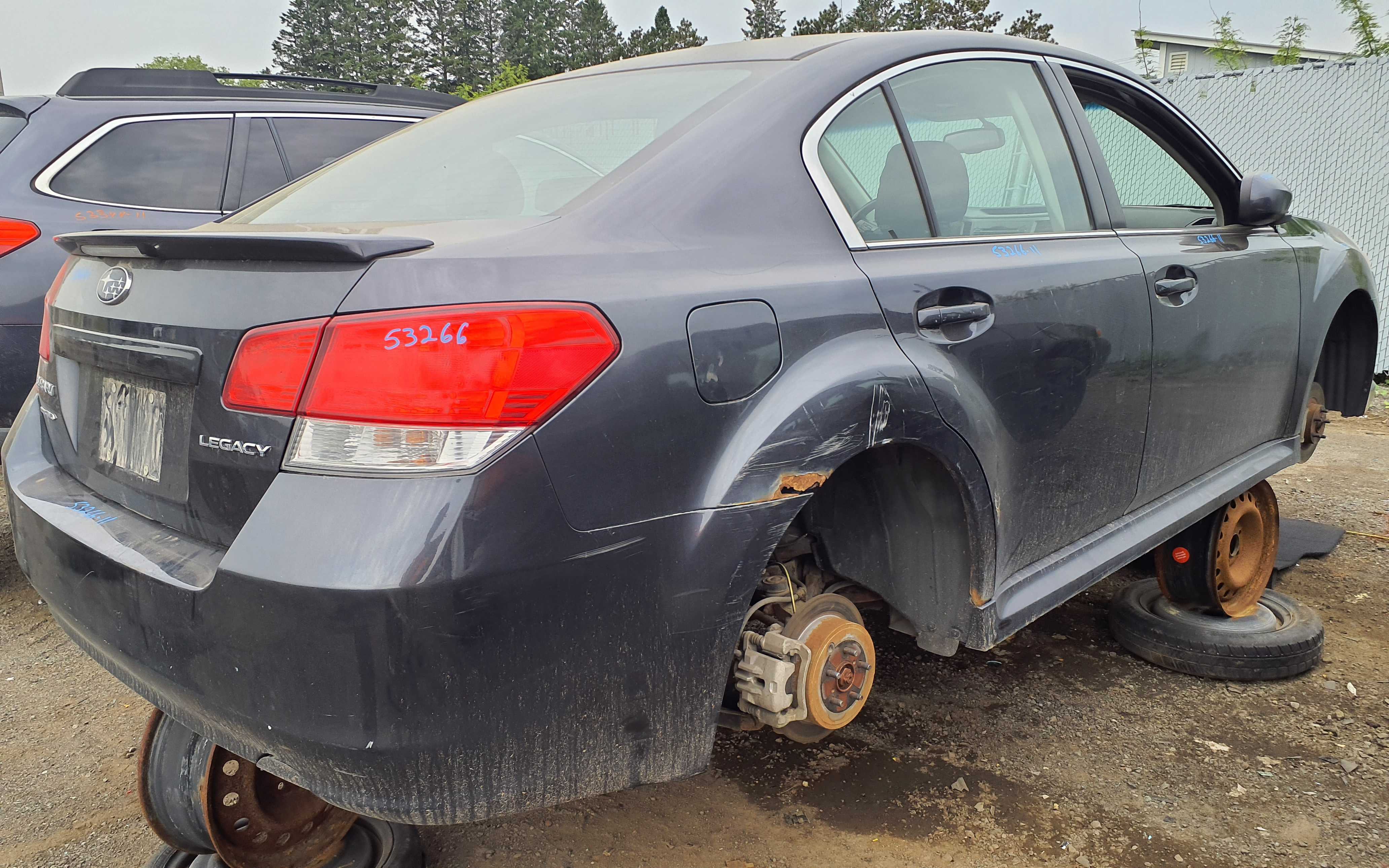 SUBARU LEGACY 2011