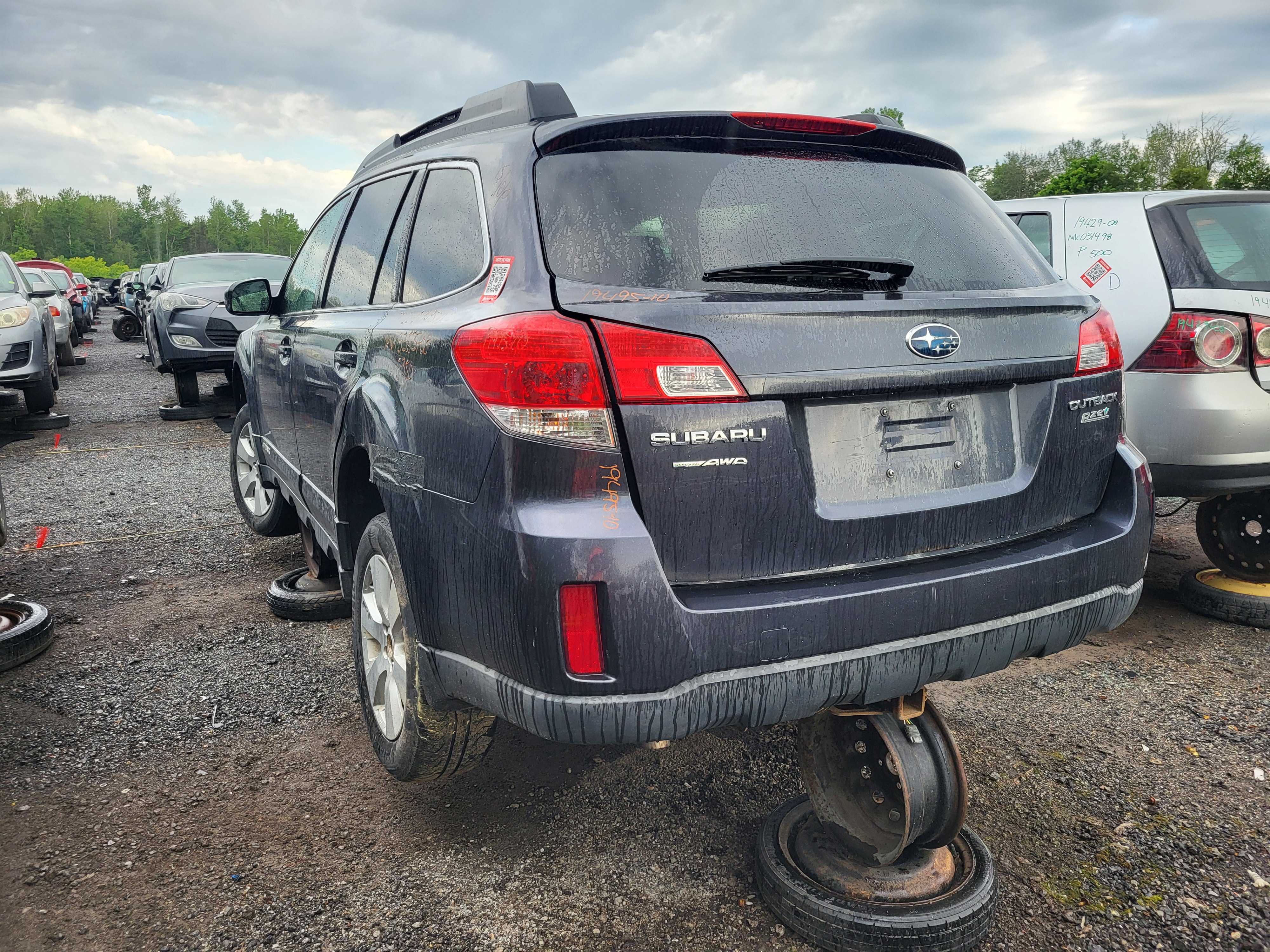 SUBARU OUTBACK 2010