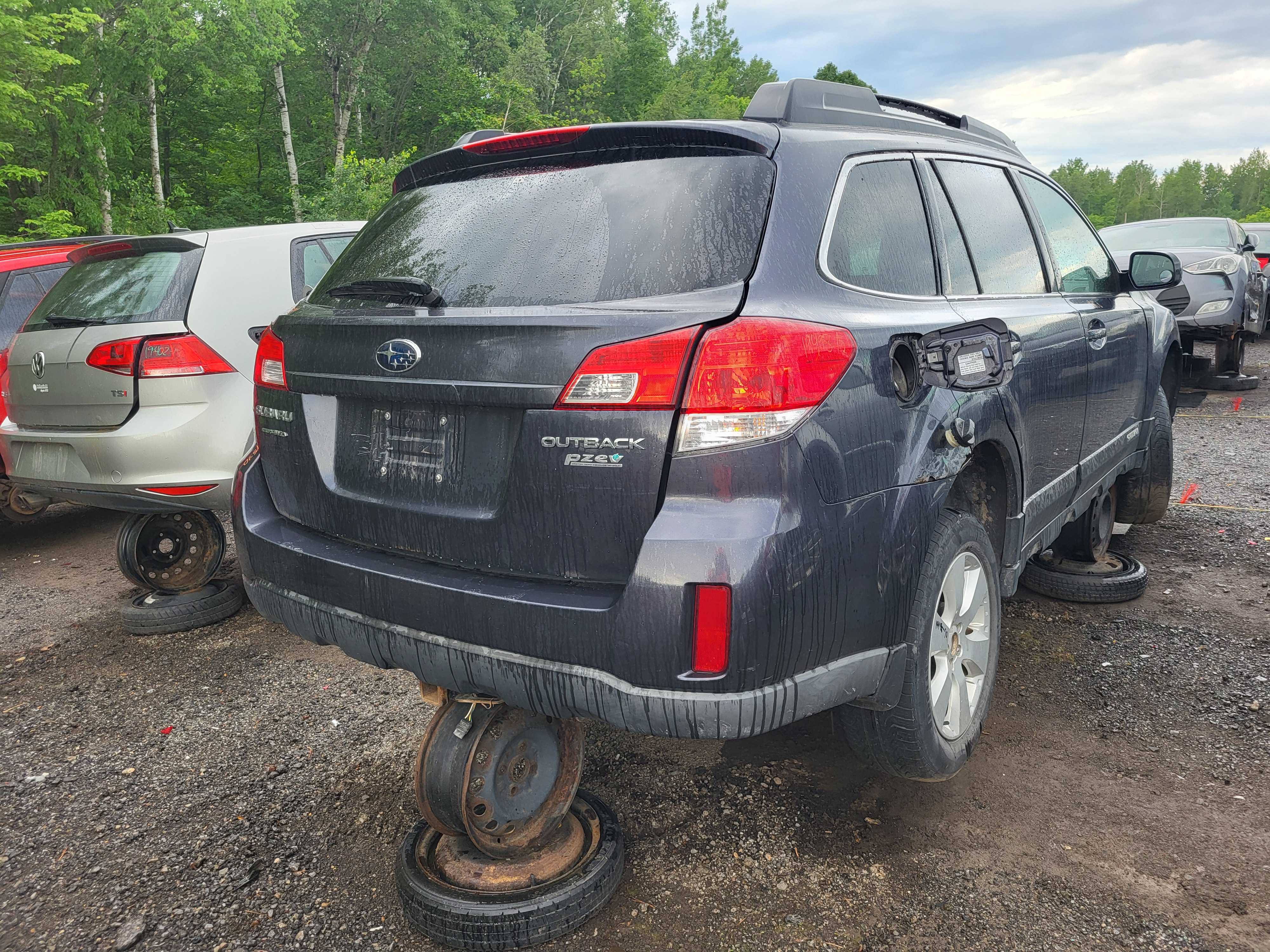 SUBARU OUTBACK 2010
