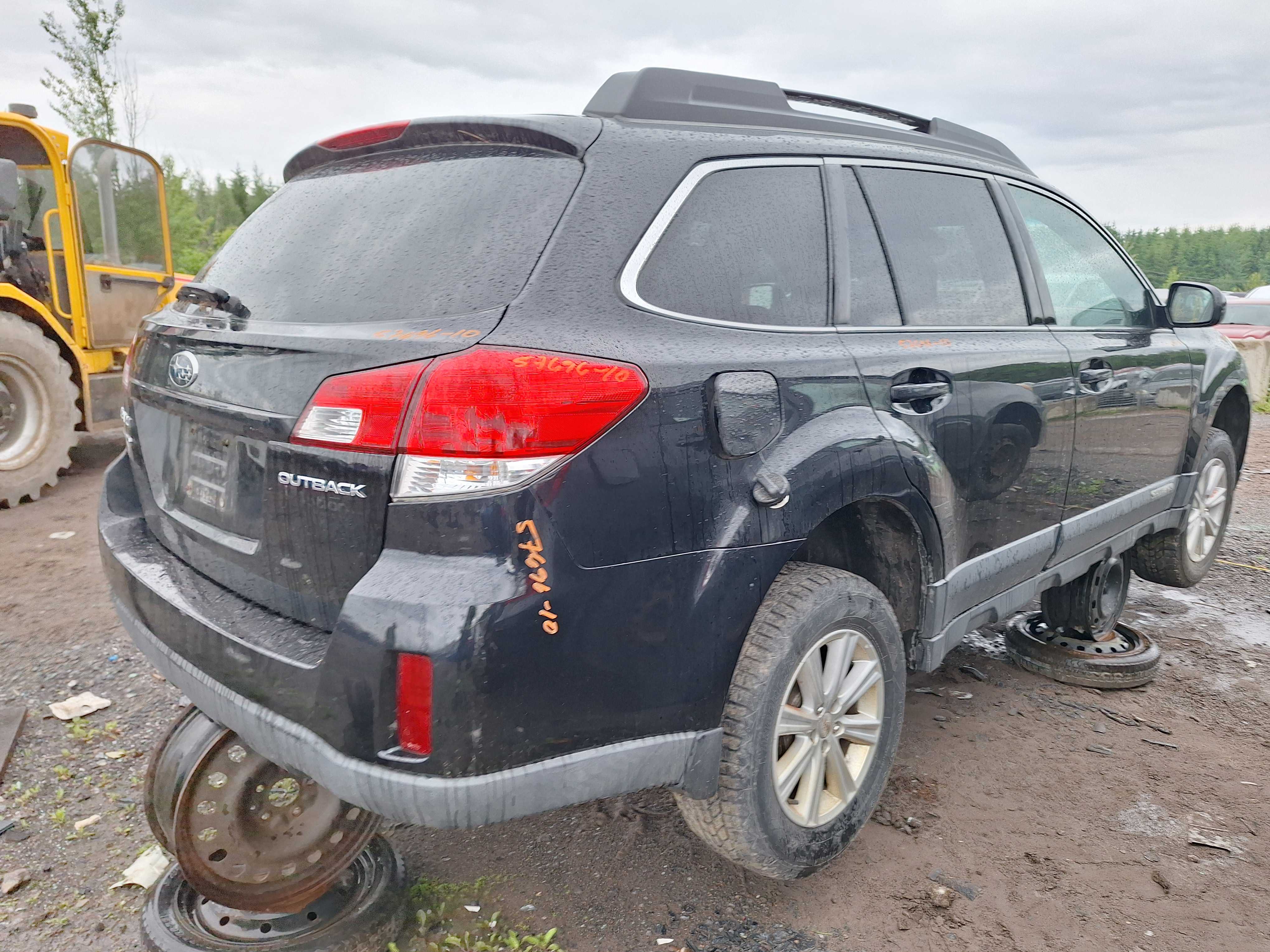 SUBARU OUTBACK 2010