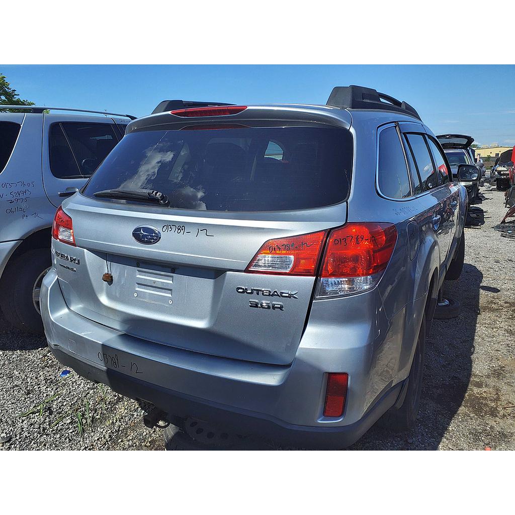 SUBARU OUTBACK 2012