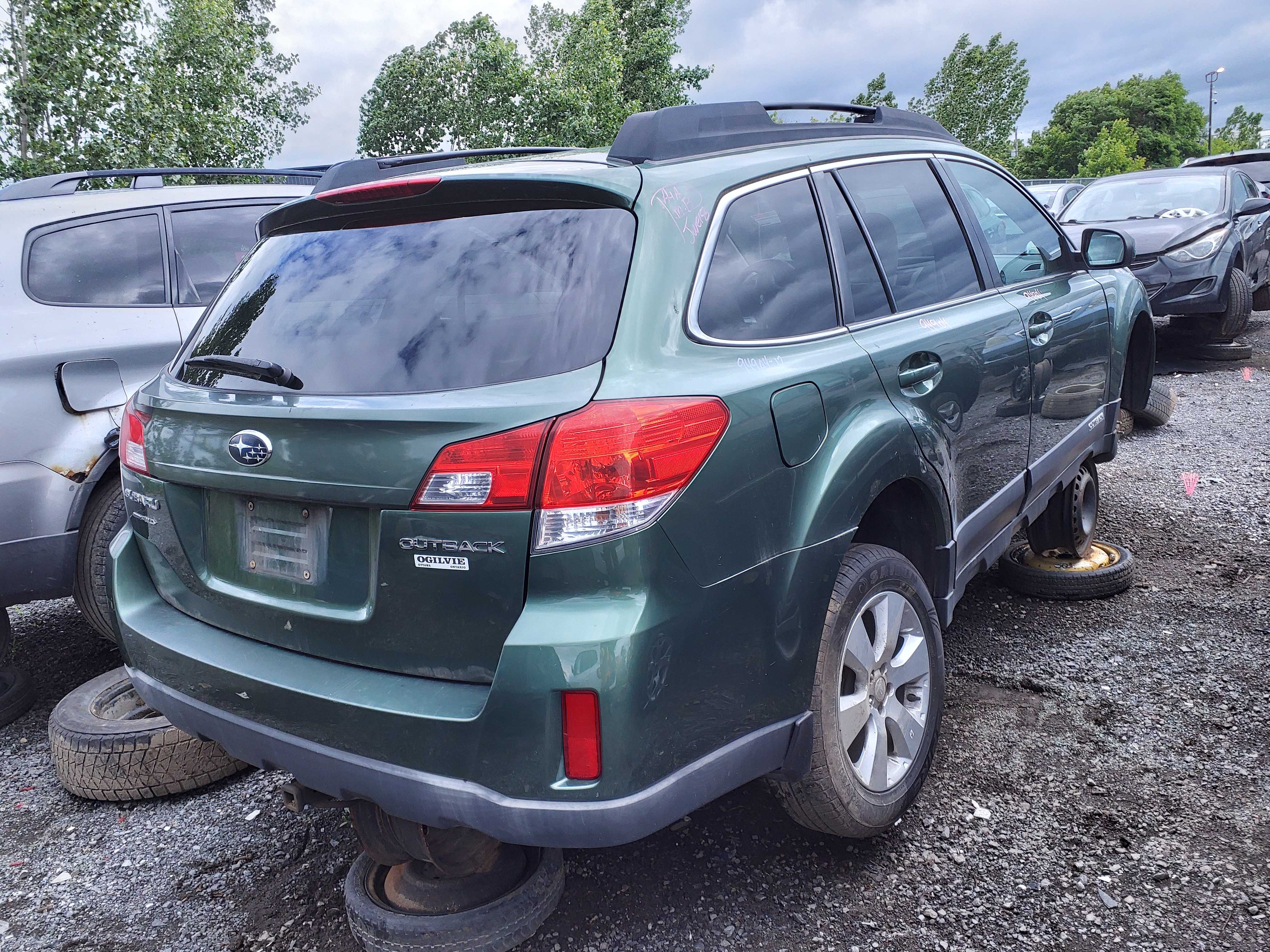 SUBARU OUTBACK 2012