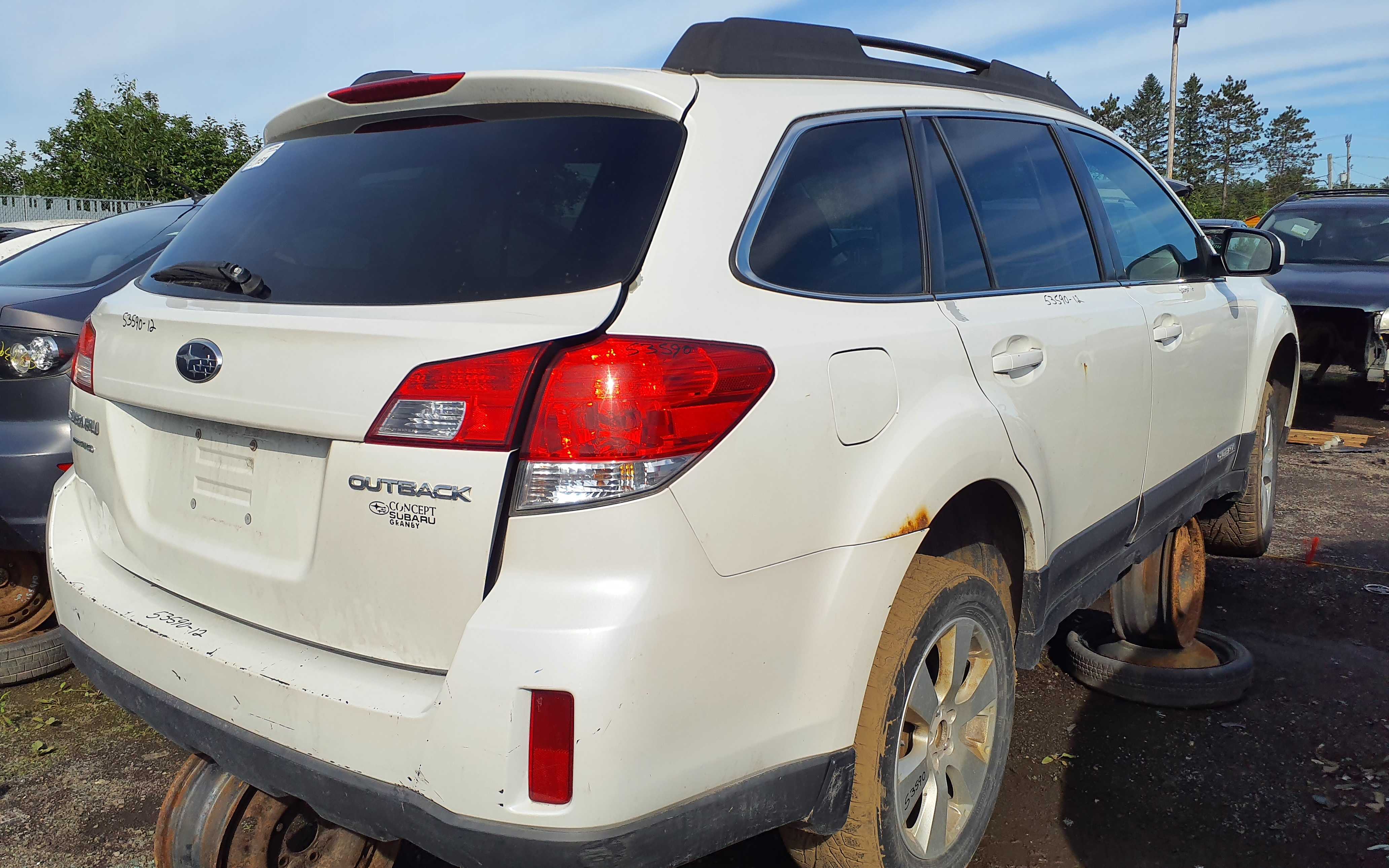 SUBARU OUTBACK 2012