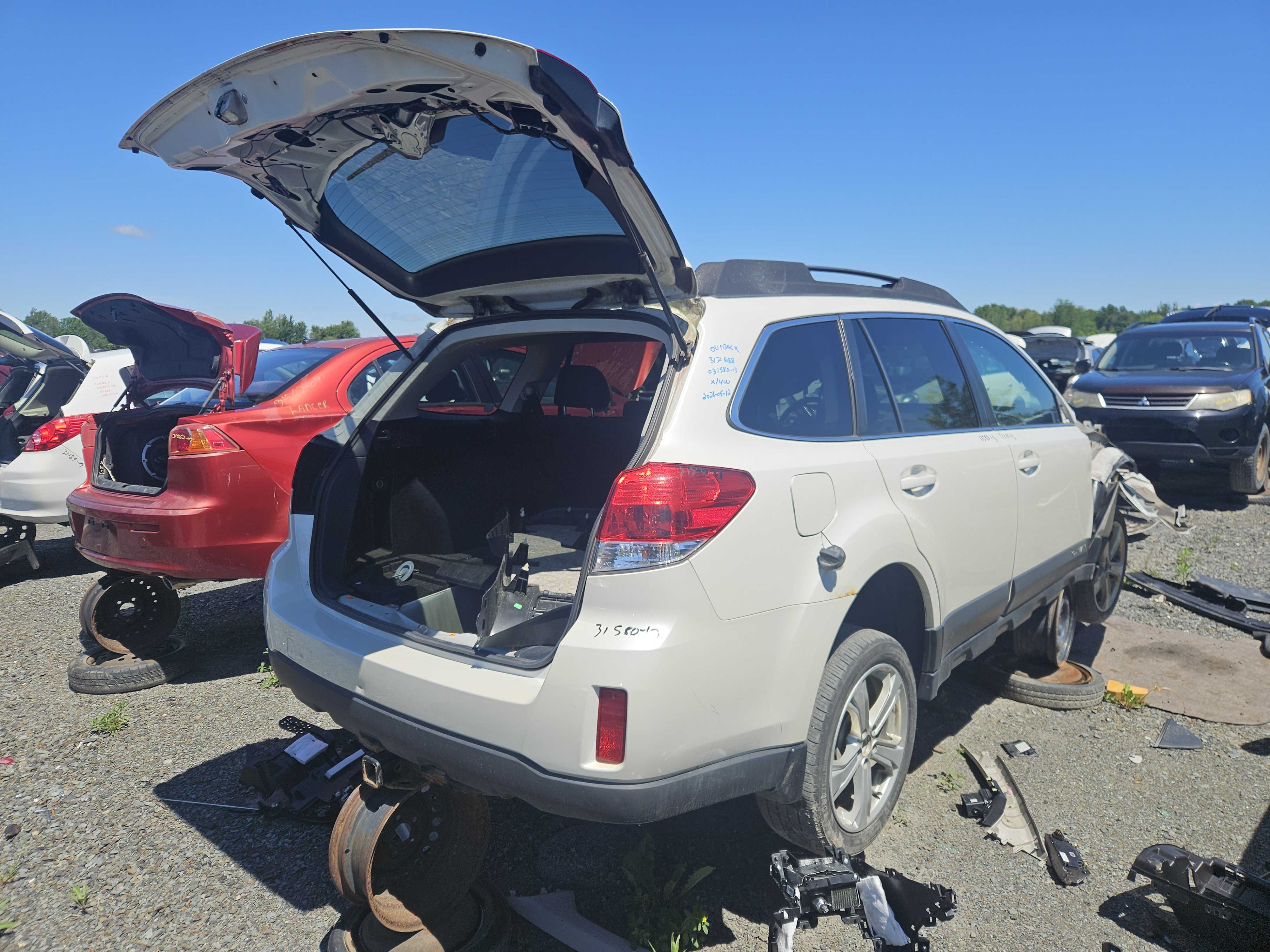 SUBARU OUTBACK 2013