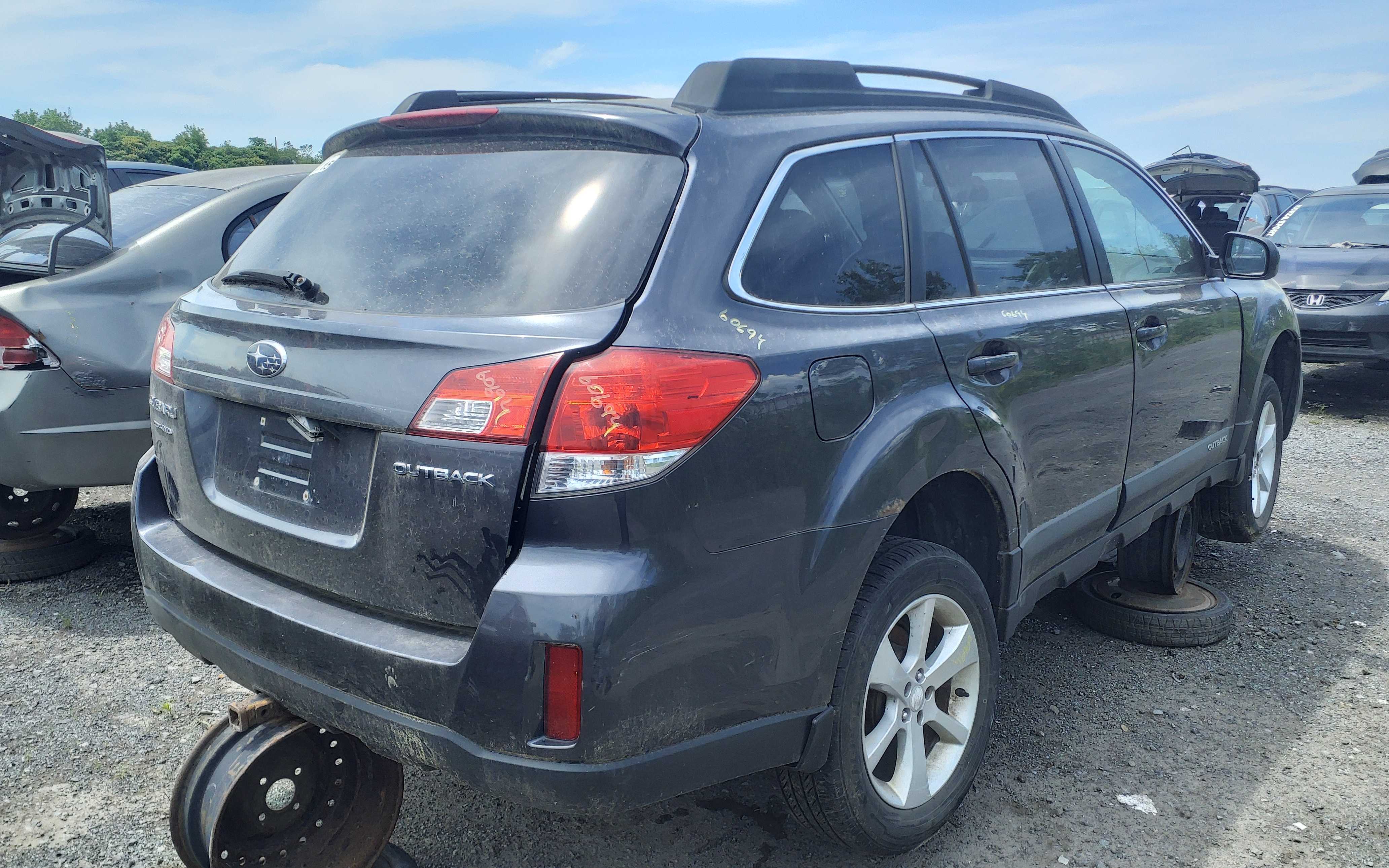SUBARU OUTBACK 2013