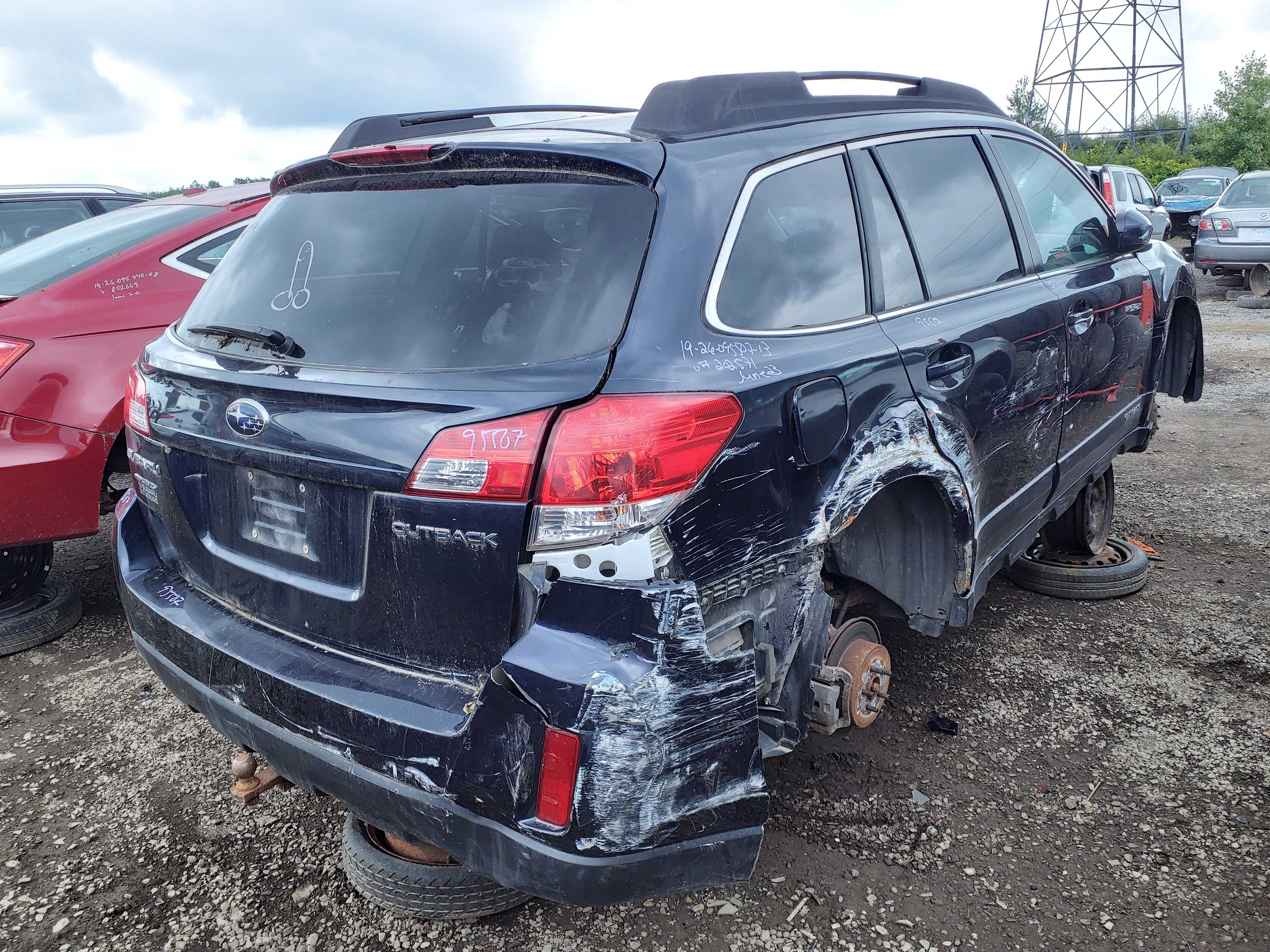 SUBARU OUTBACK 2013