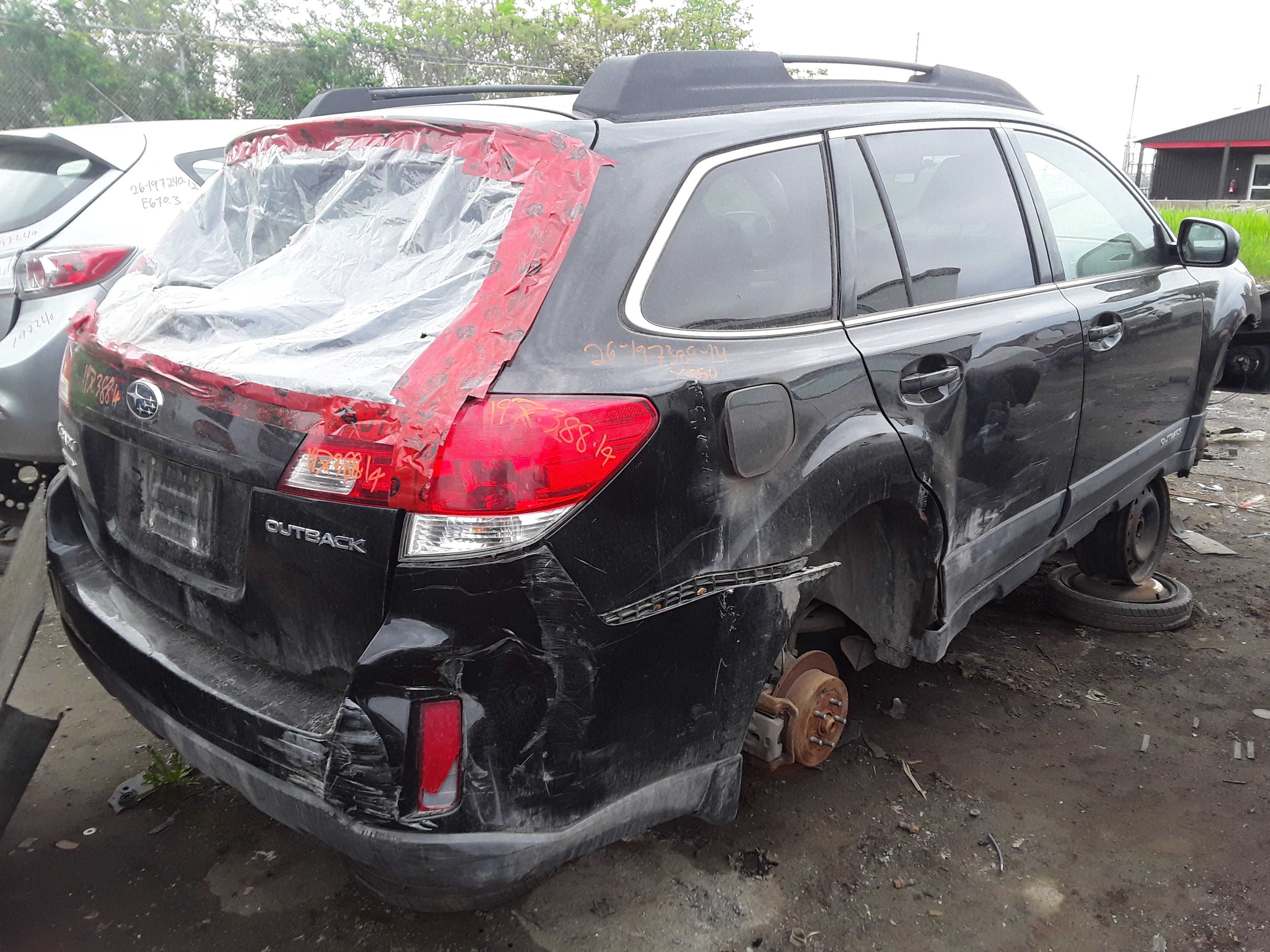 SUBARU OUTBACK 2014