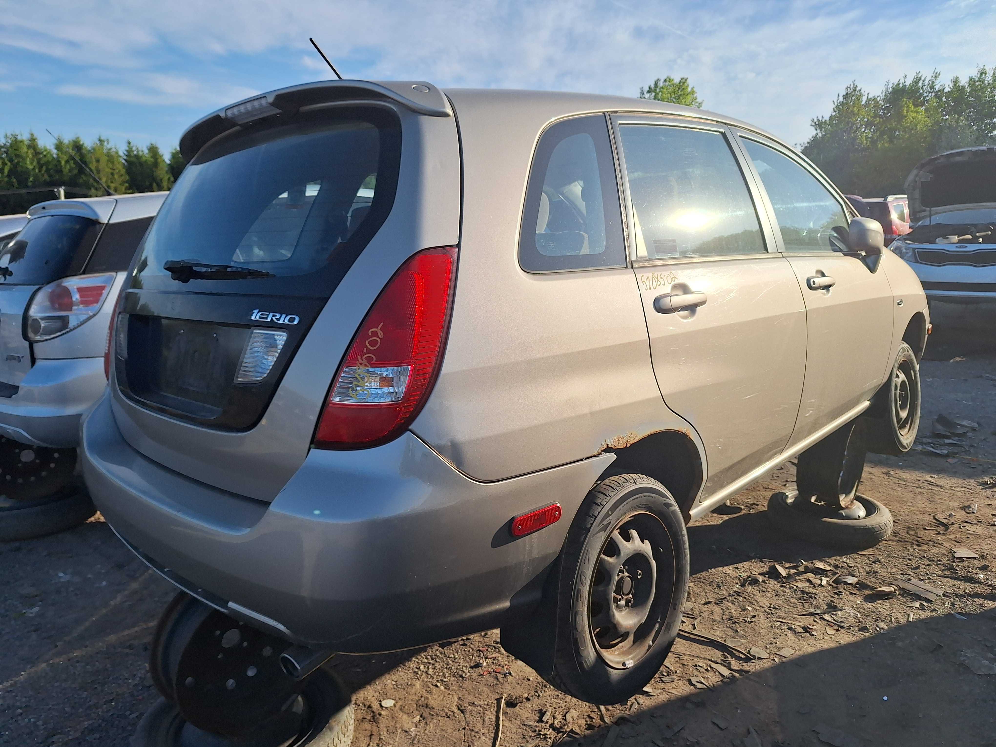 SUZUKI AERIO 2002