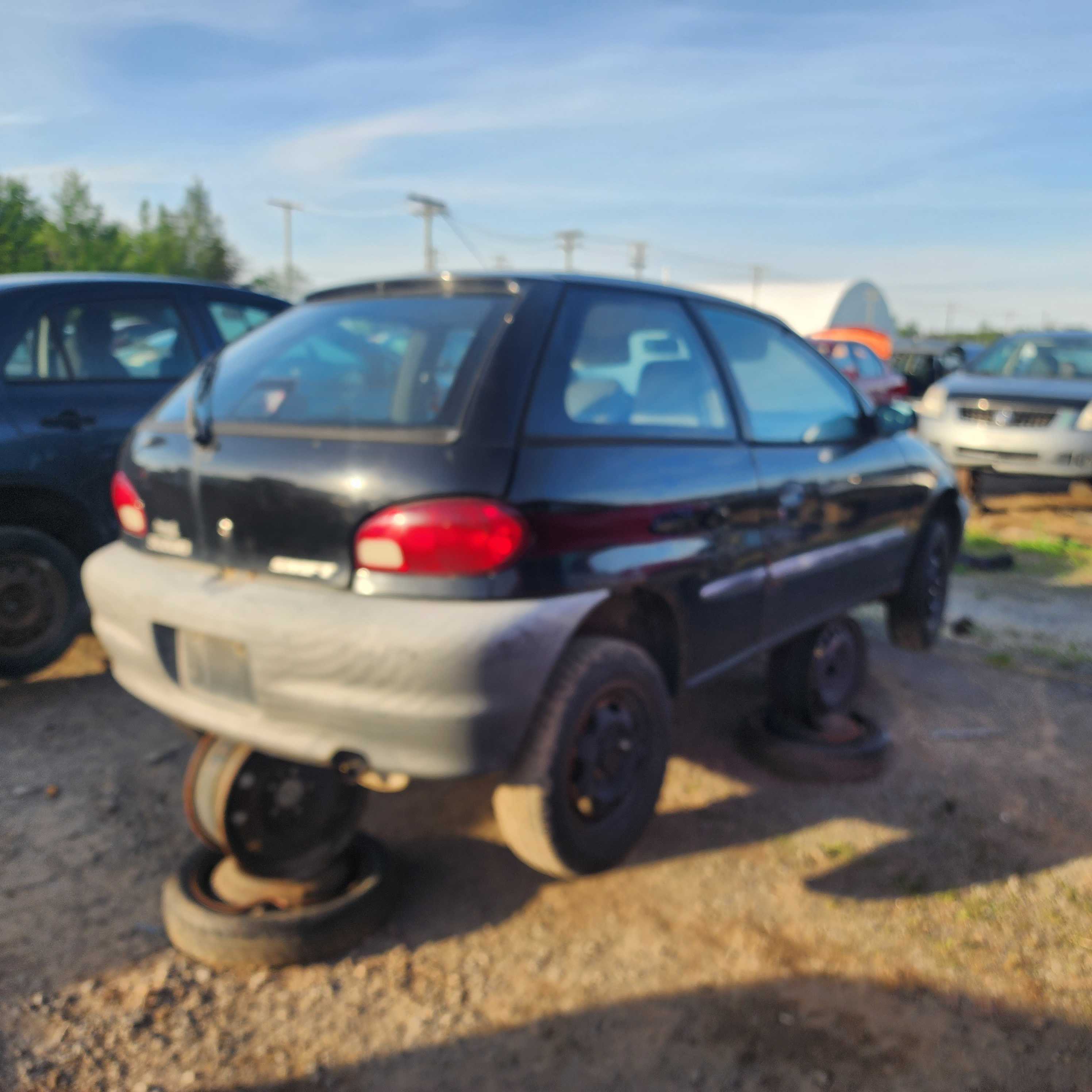 SUZUKI SWIFT 2000