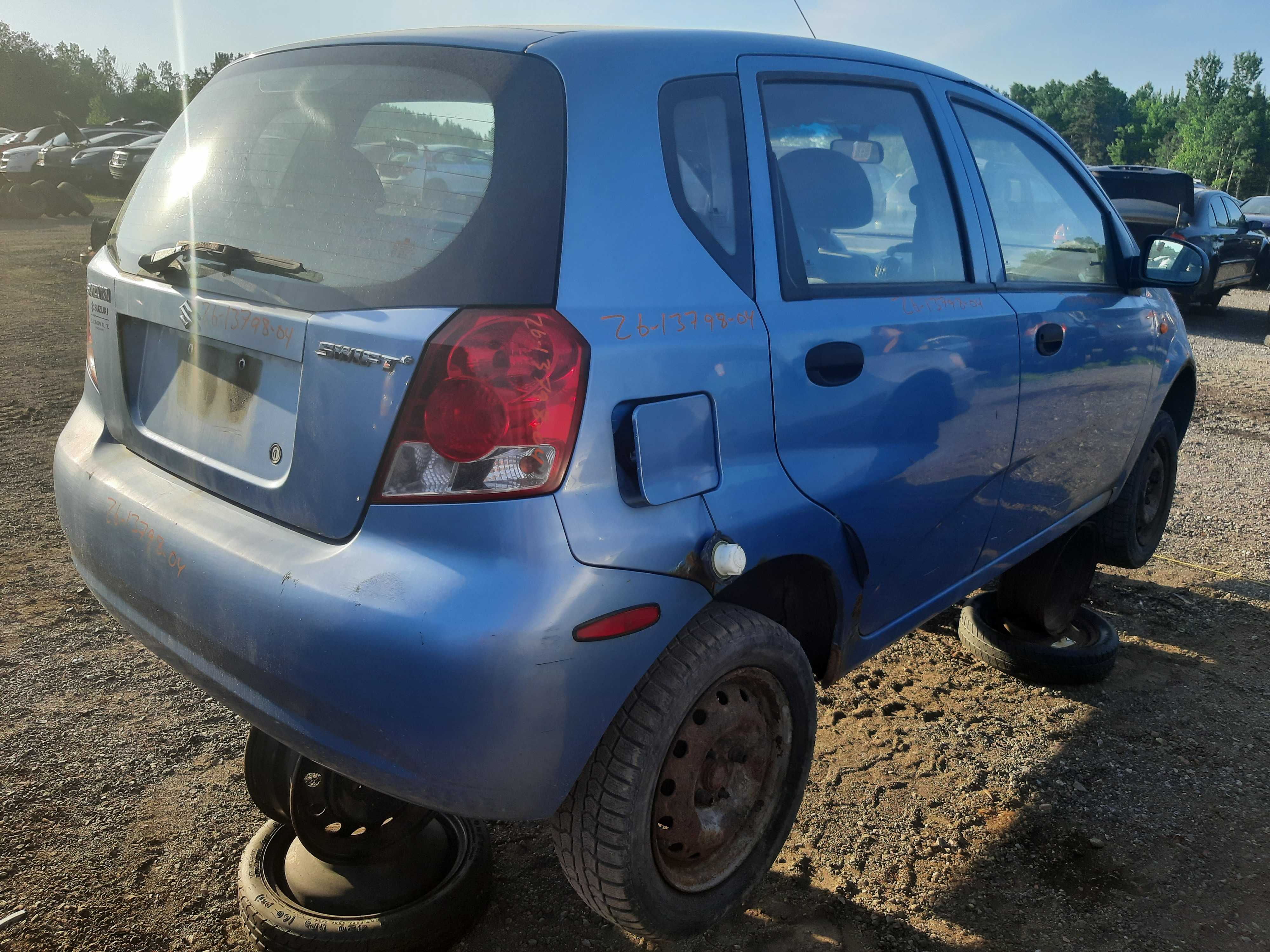 SUZUKI SWIFT 2004