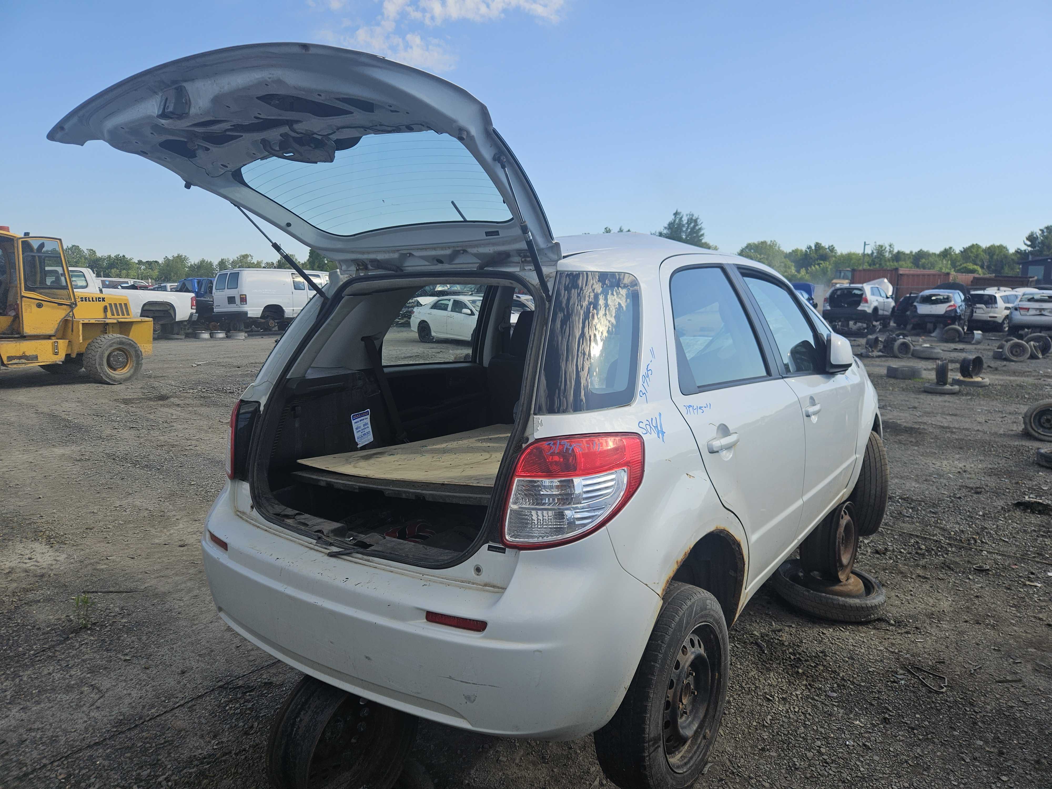 SUZUKI SX4 2011