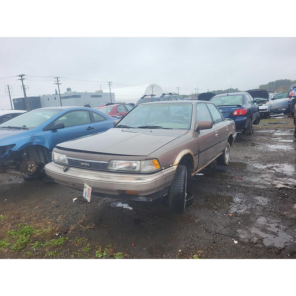 TOYOTA CAMRY 1988
