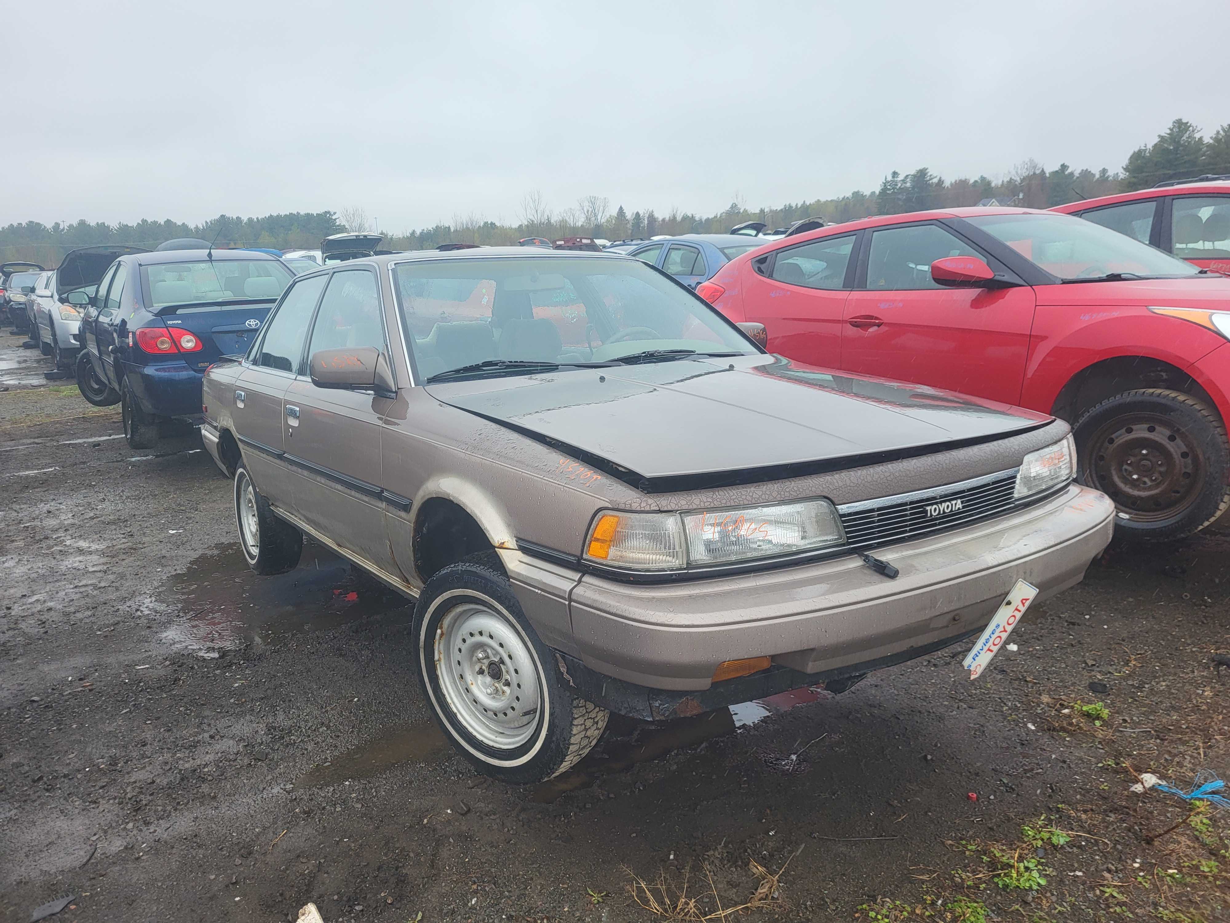 TOYOTA CAMRY 1988