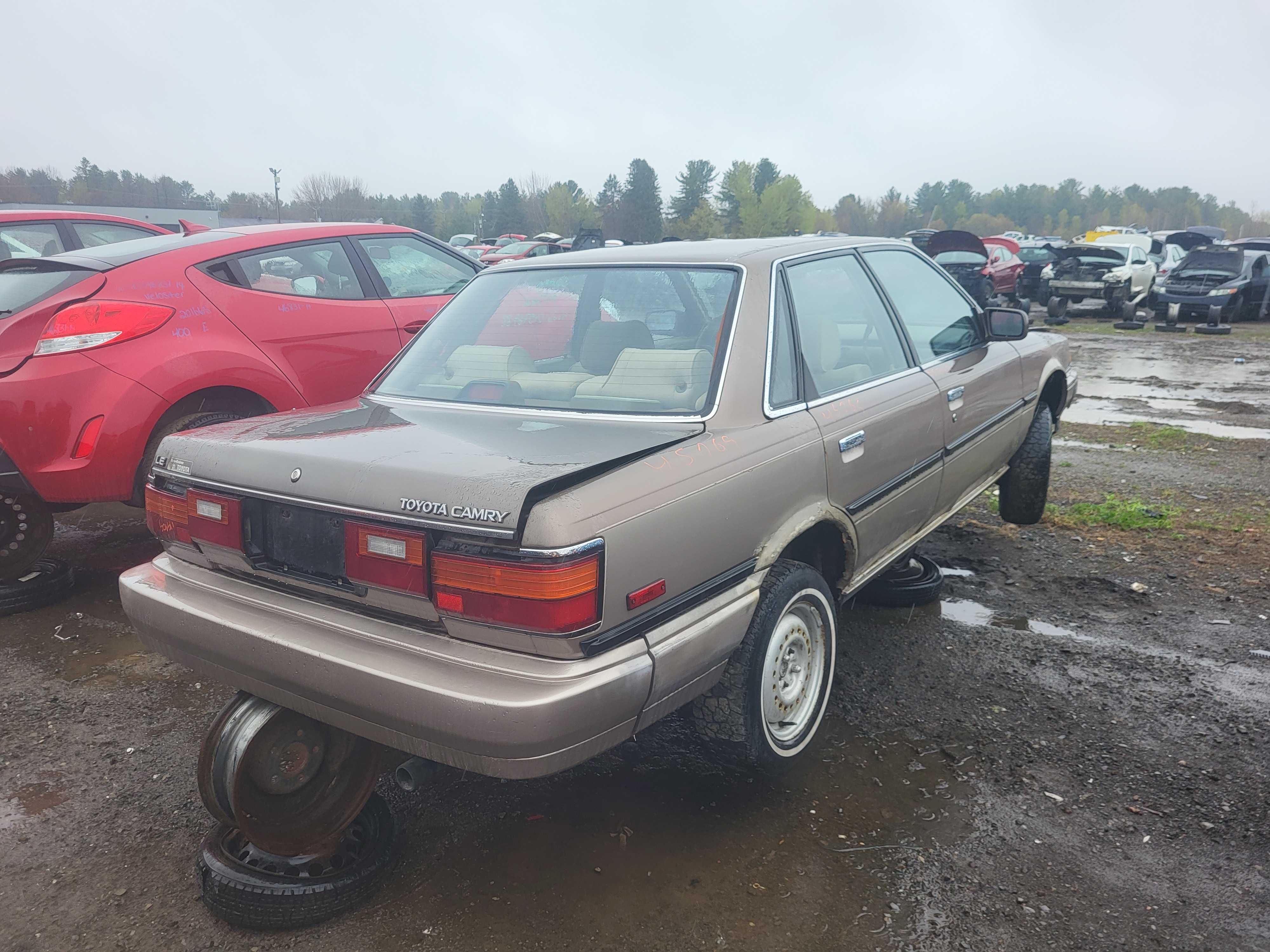TOYOTA CAMRY 1988