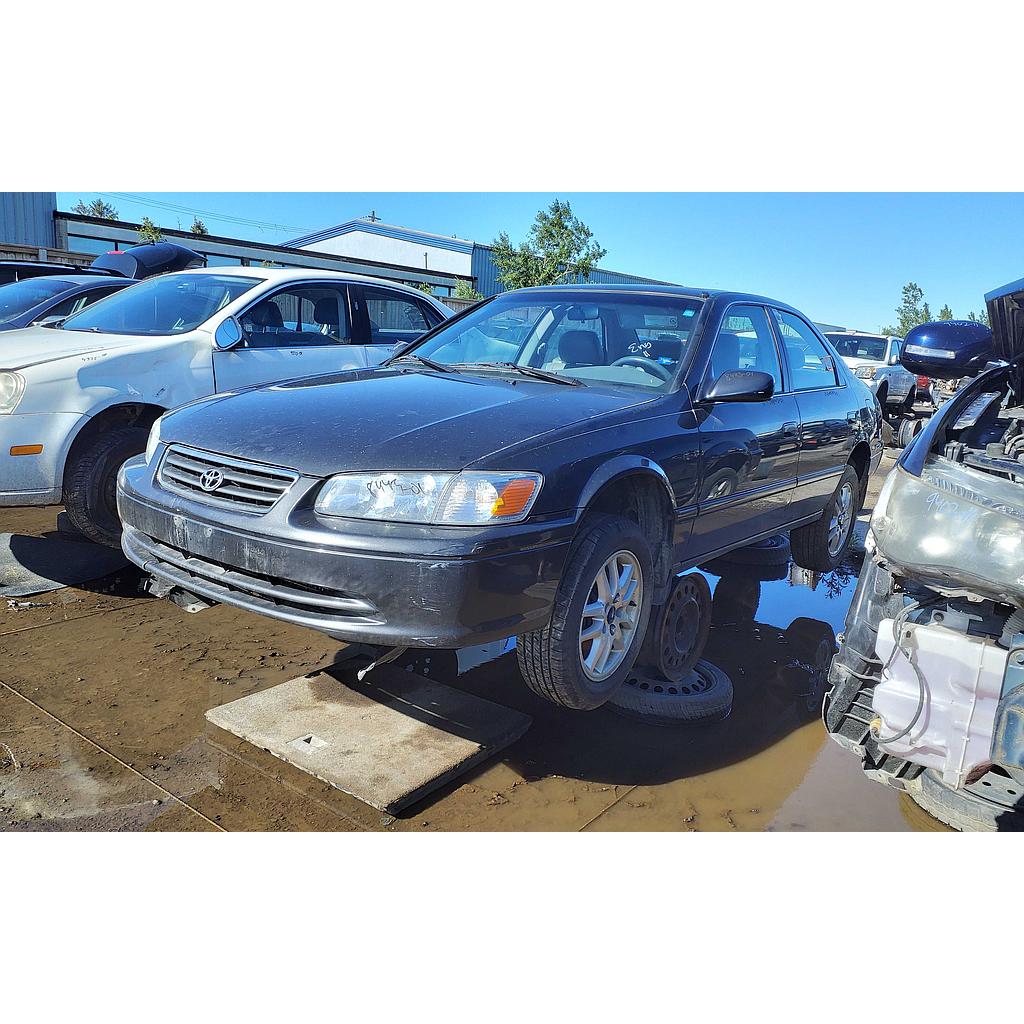 TOYOTA CAMRY 2001