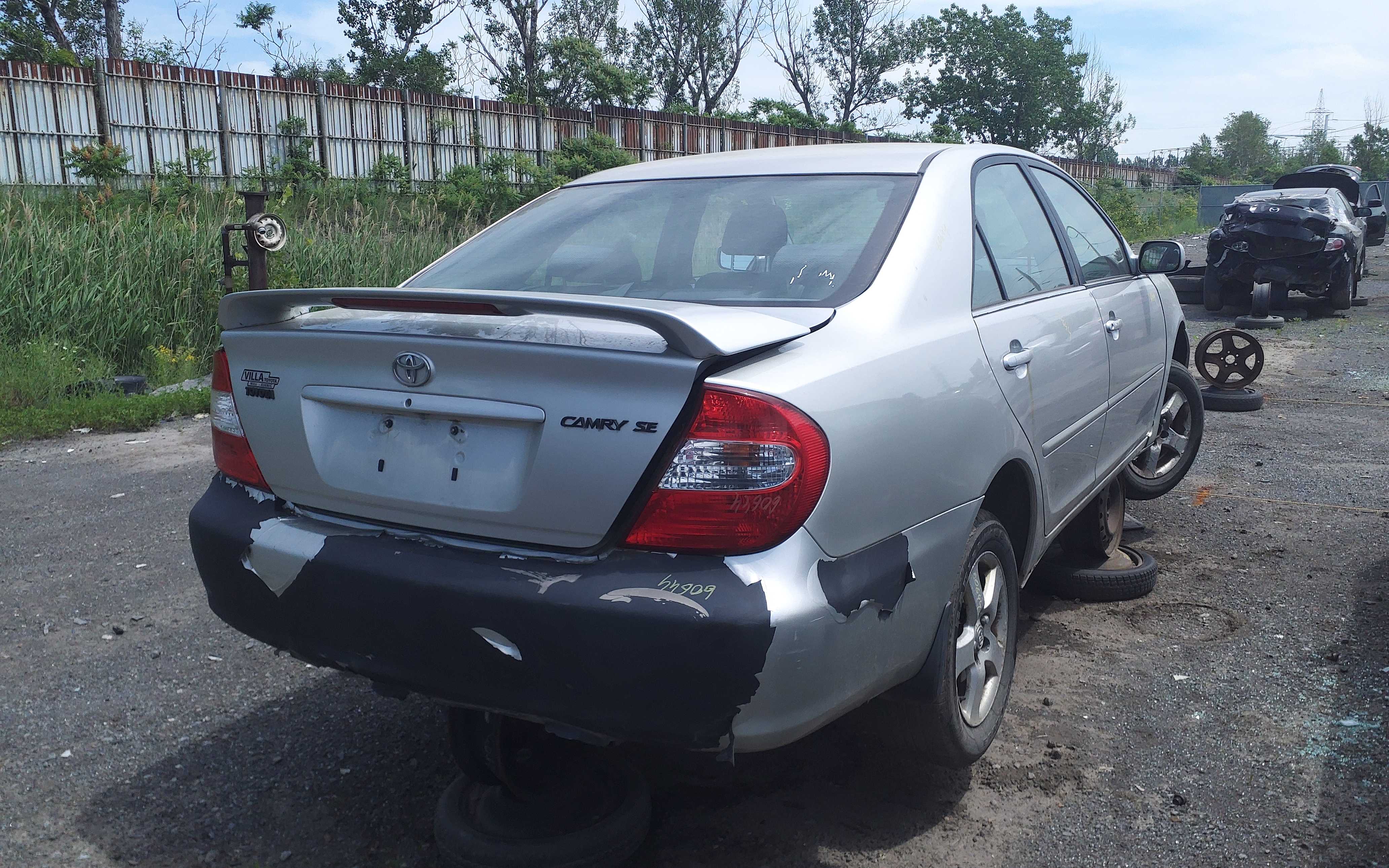 TOYOTA CAMRY 2004