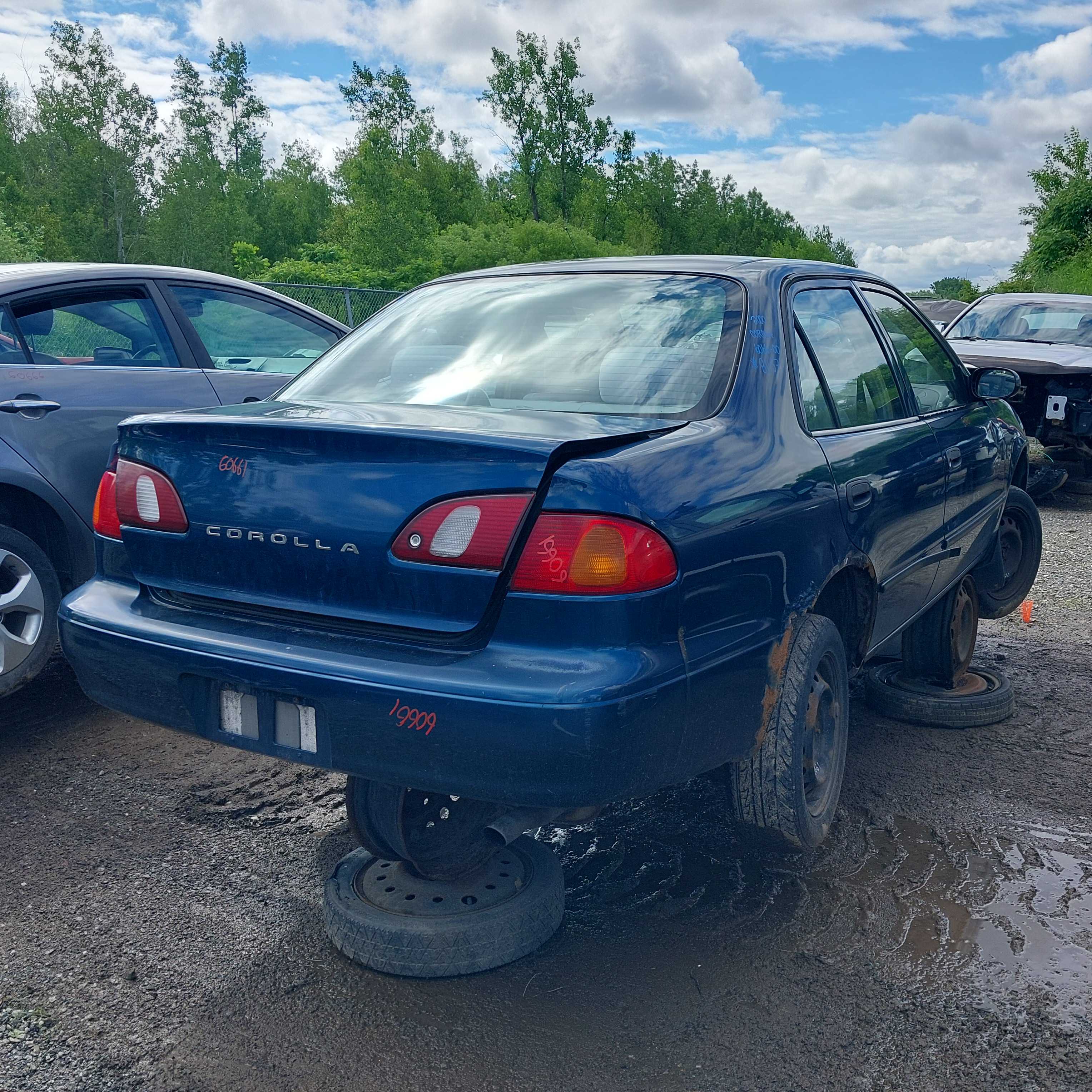 TOYOTA COROLLA 2000