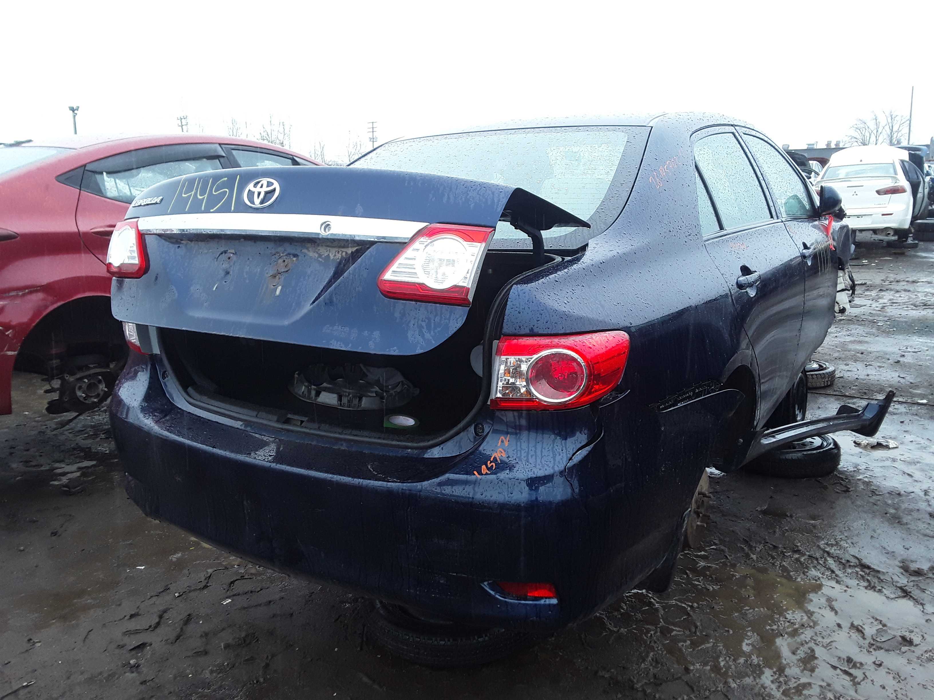 TOYOTA COROLLA 2011