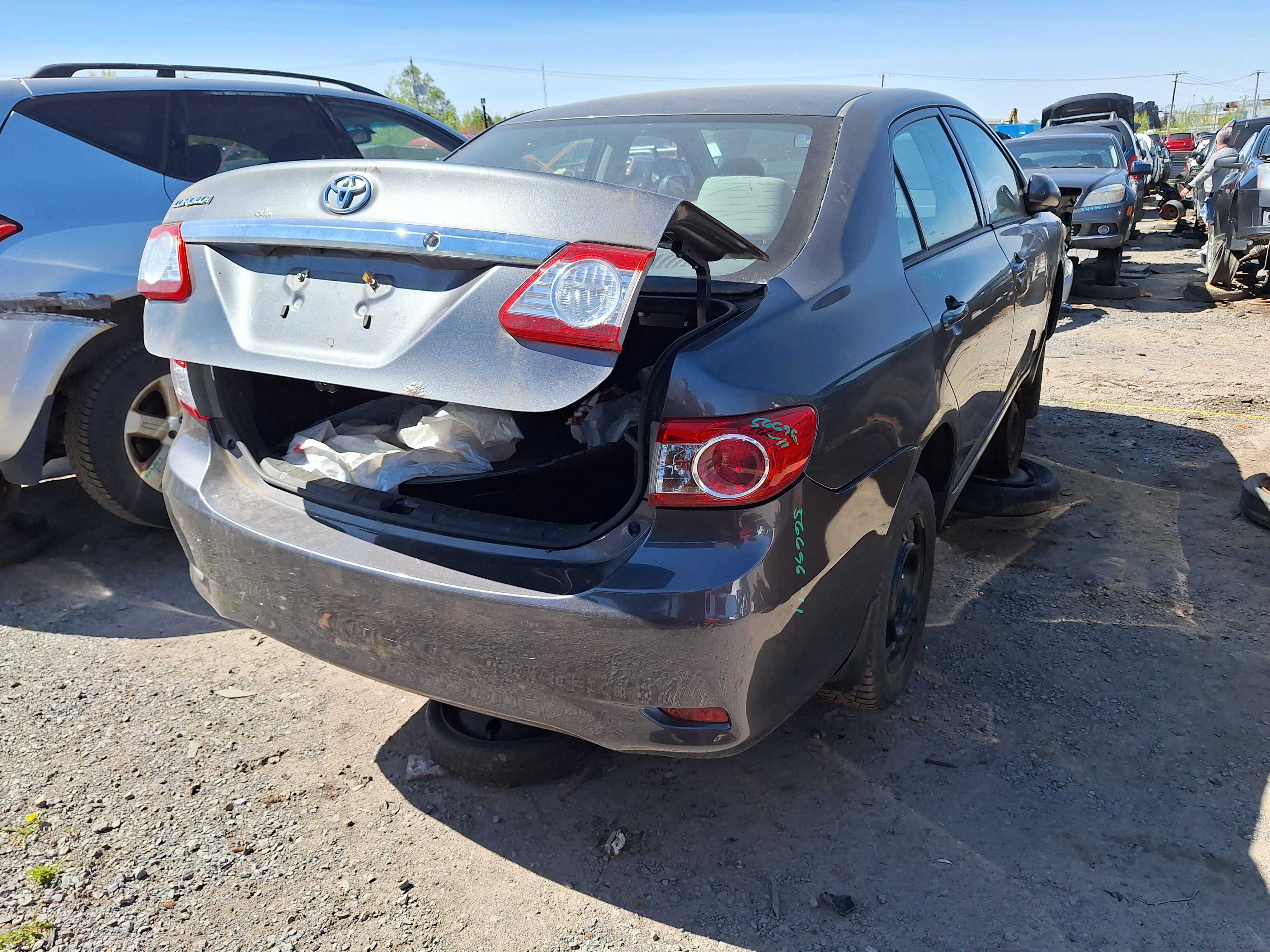 TOYOTA COROLLA 2011