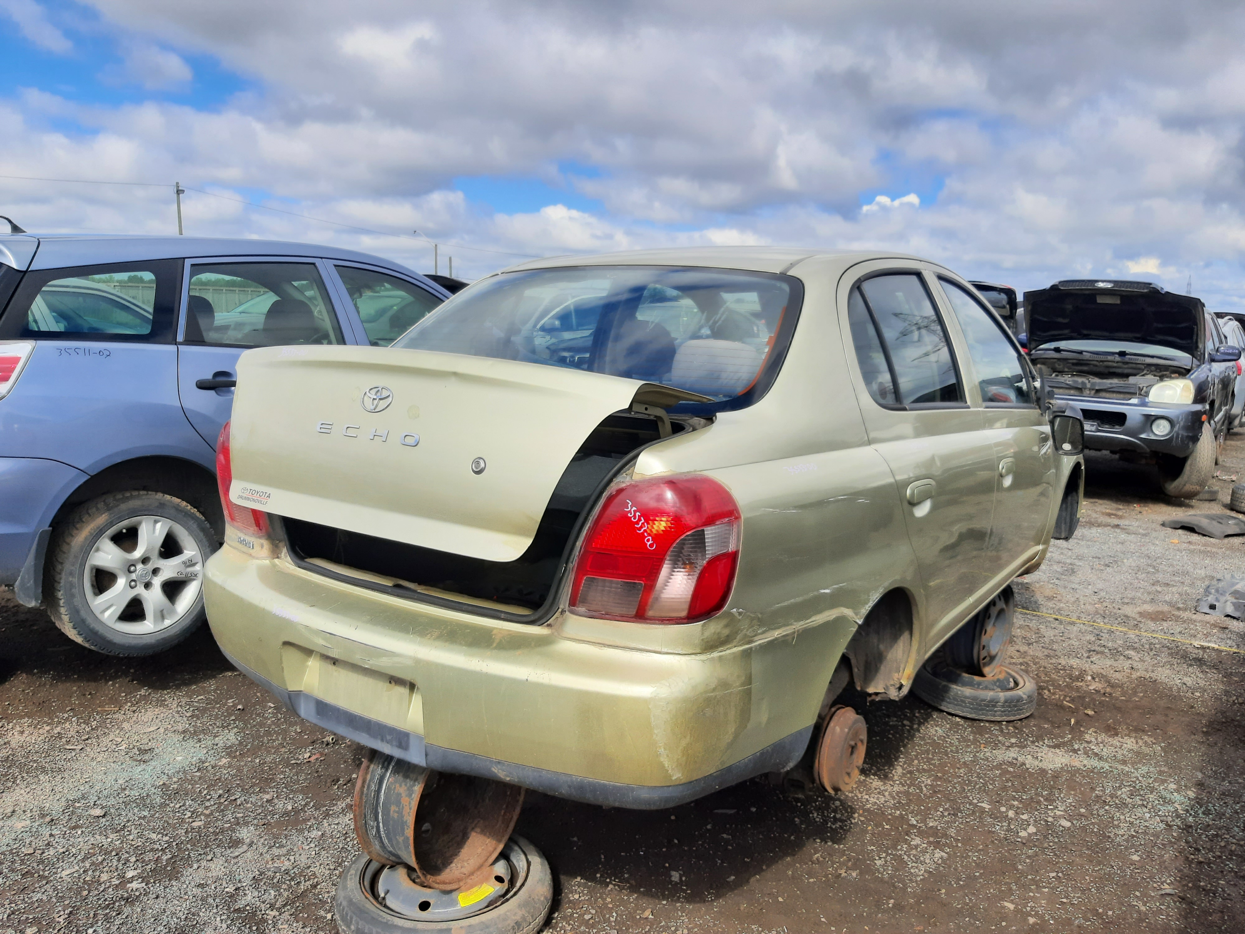 TOYOTA ECHO 2000