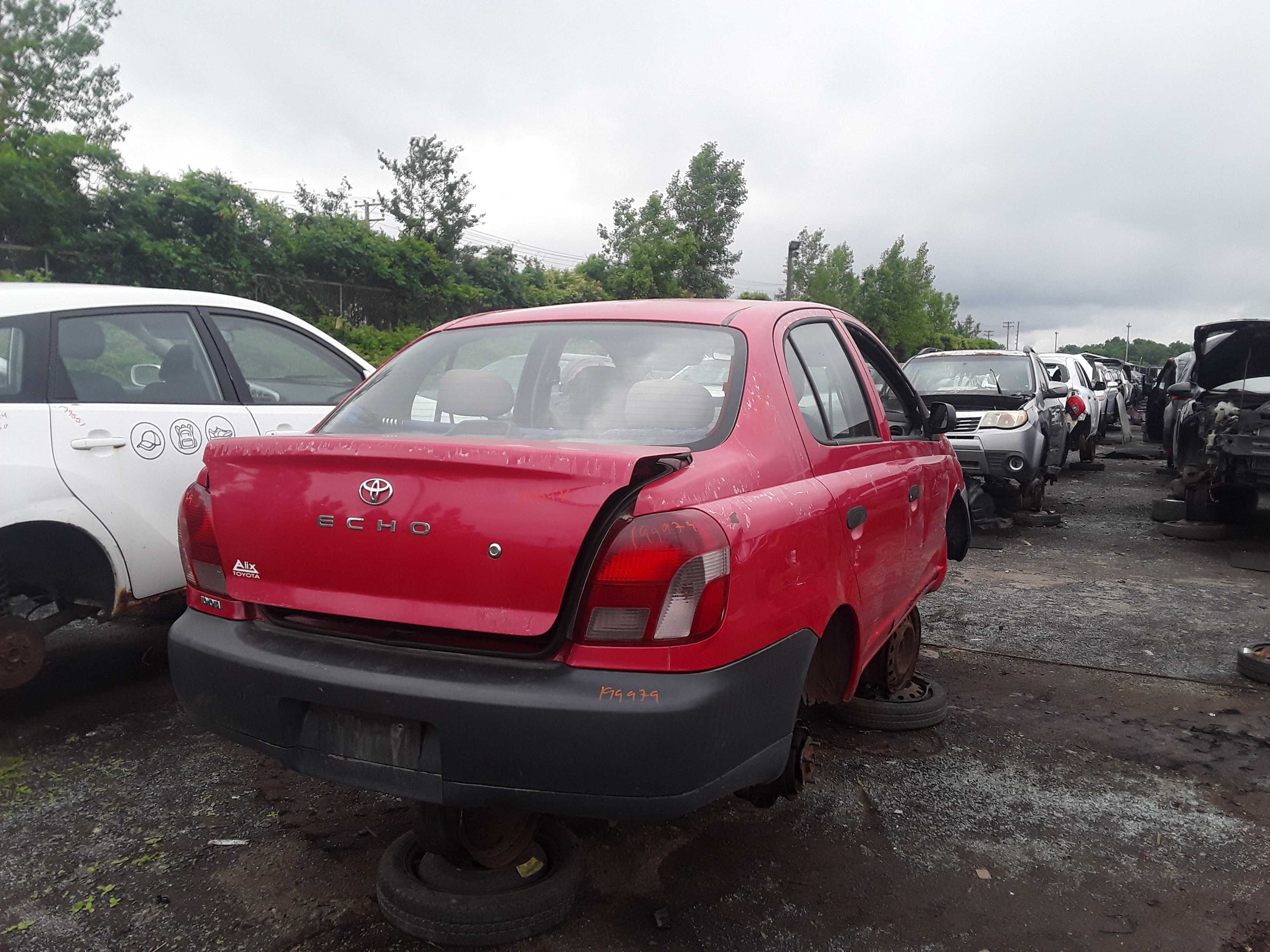 TOYOTA ECHO 2001
